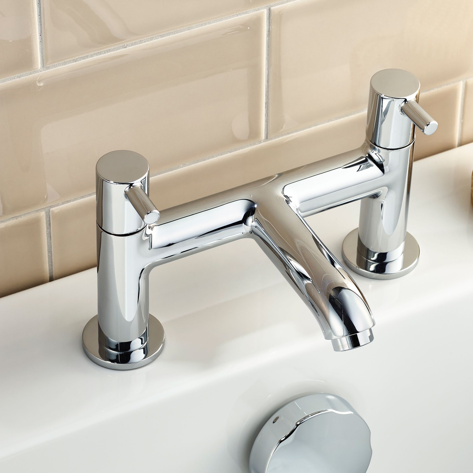 Ideal Standard Ceraline Gloss Chrome effect Surface-mounted Manual Double Bath Filler Tap - 4