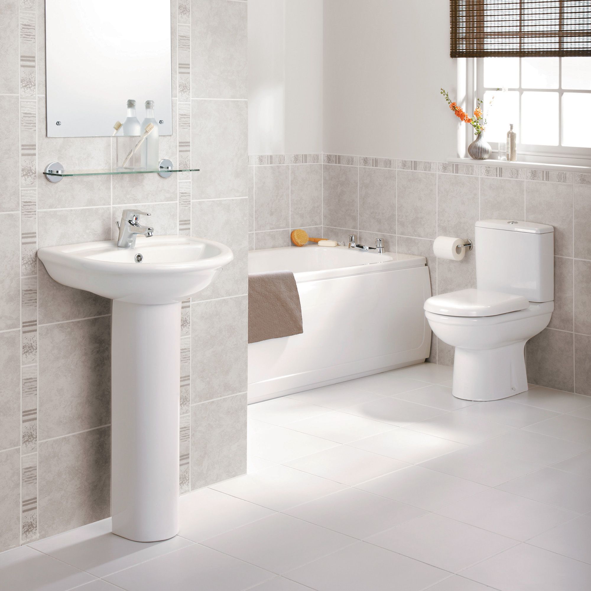Ideal-Standard Della White Rimless Close-coupled Toilet & cistern with Soft close seat