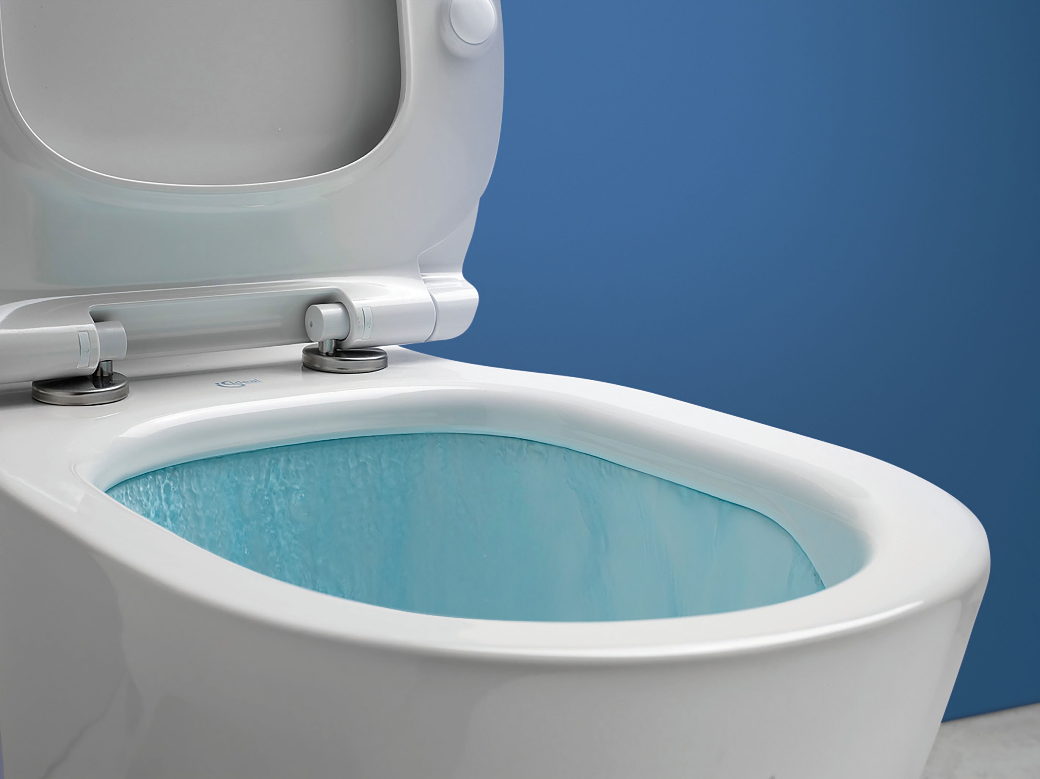 Ideal Standard Imagine aquablade White Close-coupled Toilet with Soft close seat