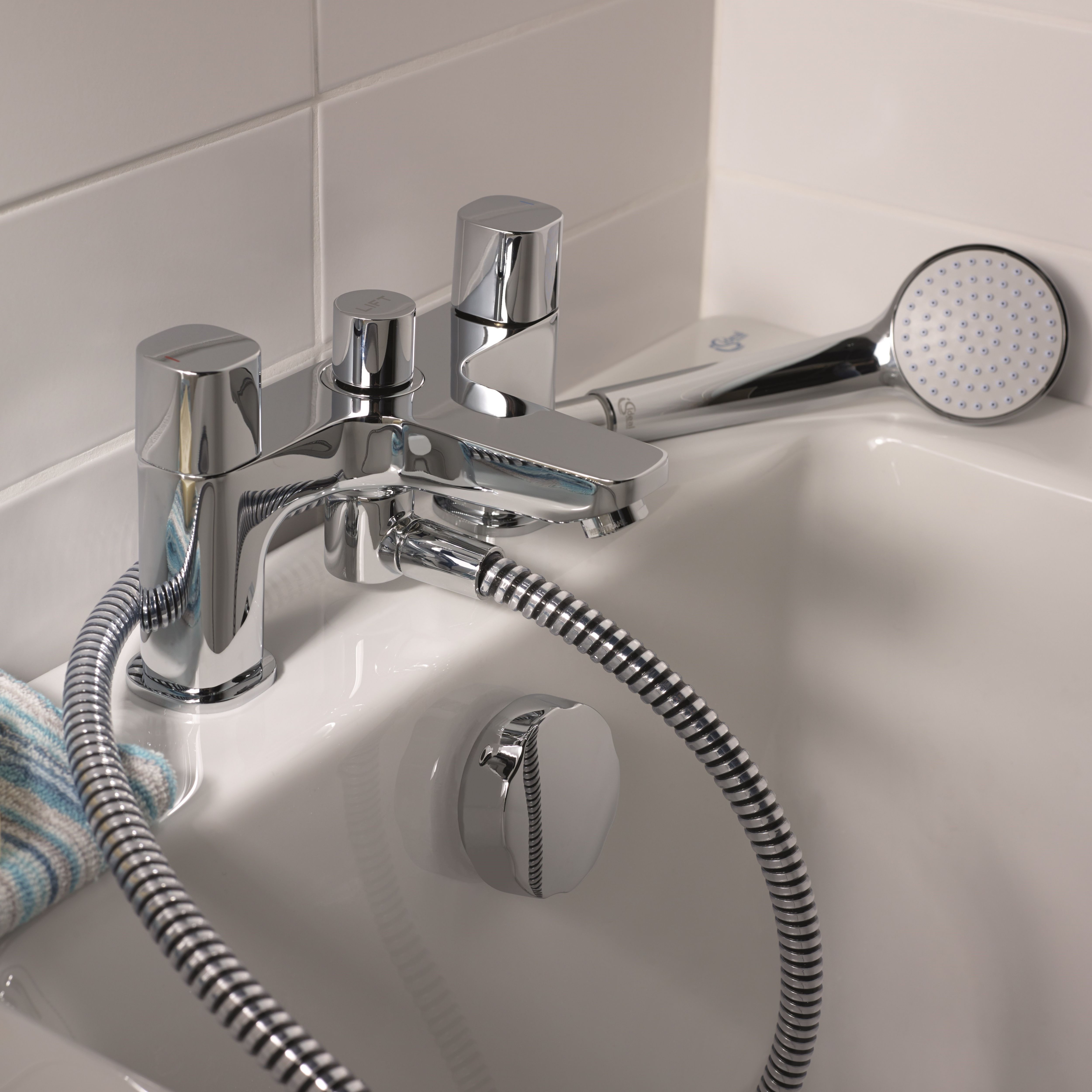 Ideal Standard Tempo Chrome effect Suitable for all water systems Bath Shower mixer Tap
