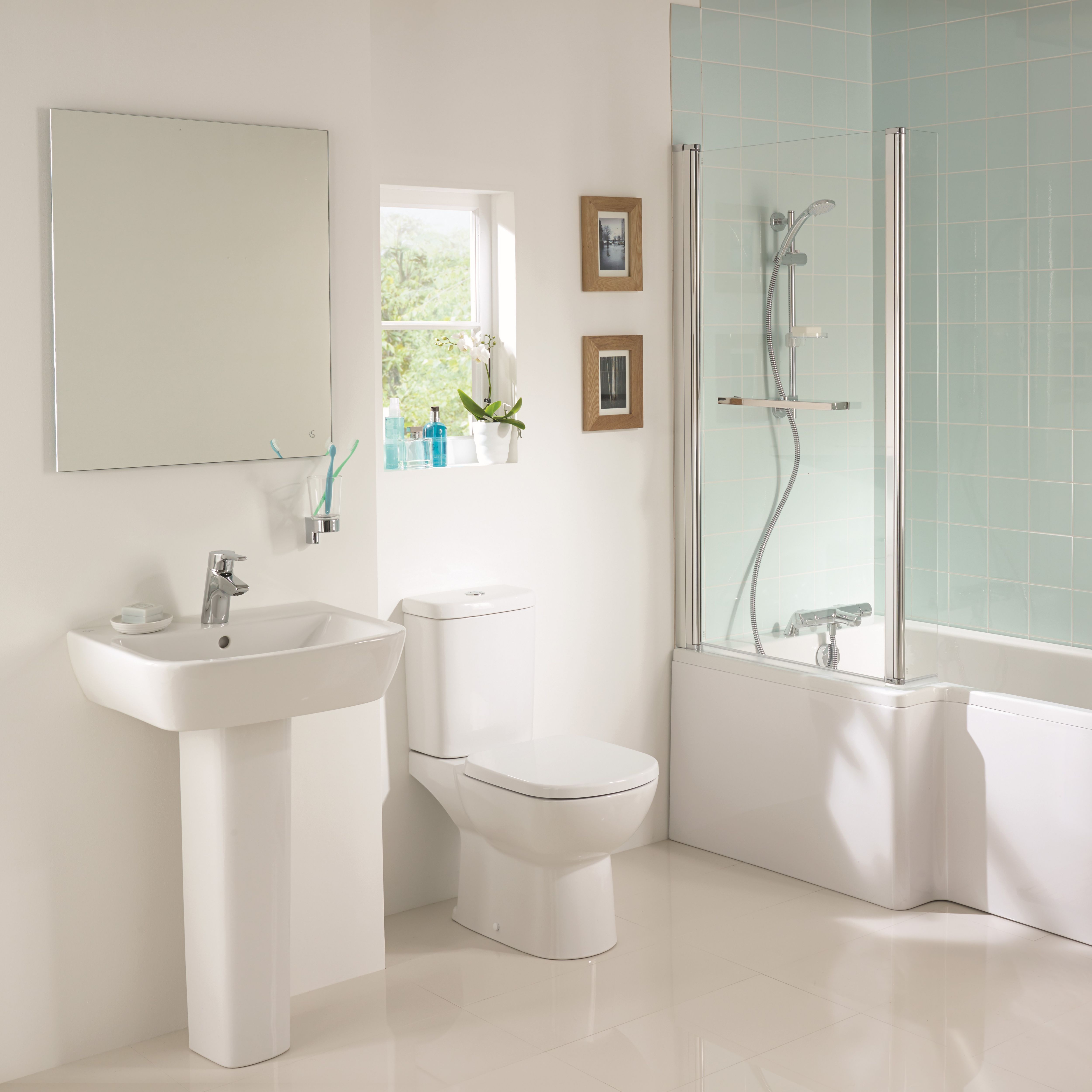 Ideal Standard Tempo White Close-coupled Toilet set with Soft close seat