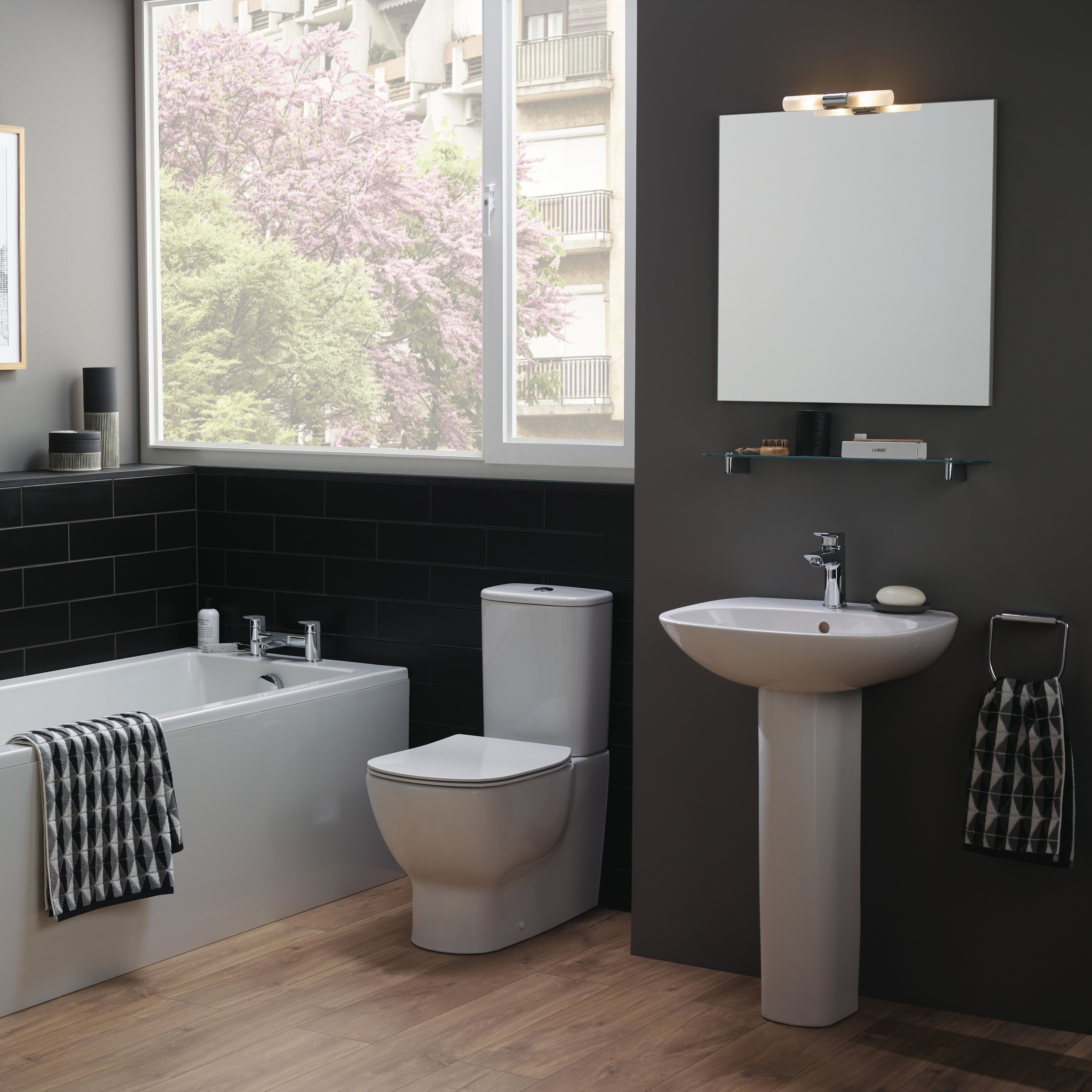 Ideal Standard Tesi White Rimless Slim Oval Back to wall Toilet set with Soft close seat & Close coupled cistern