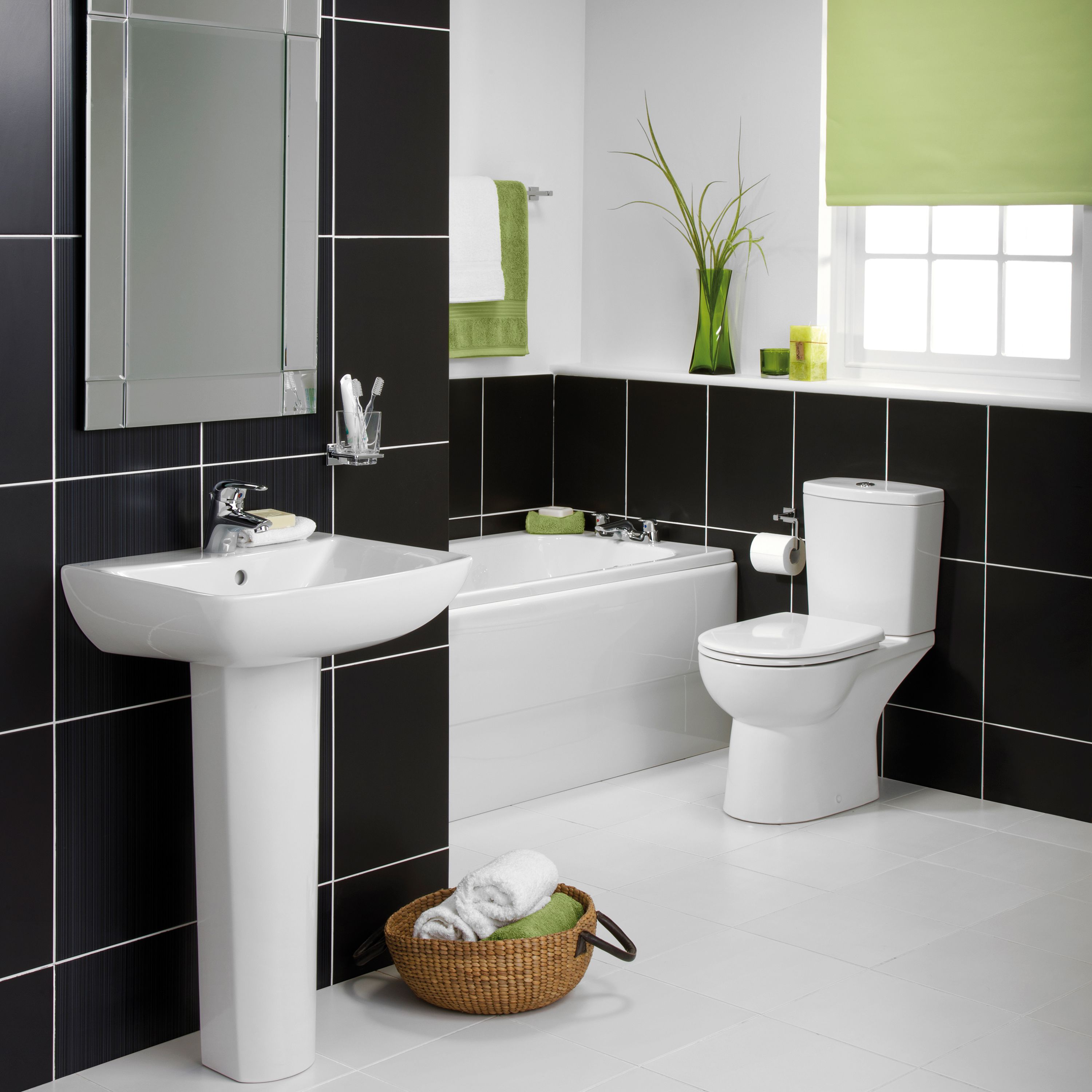 Ideal Standard Vue White Close-coupled Toilet with Soft close seat