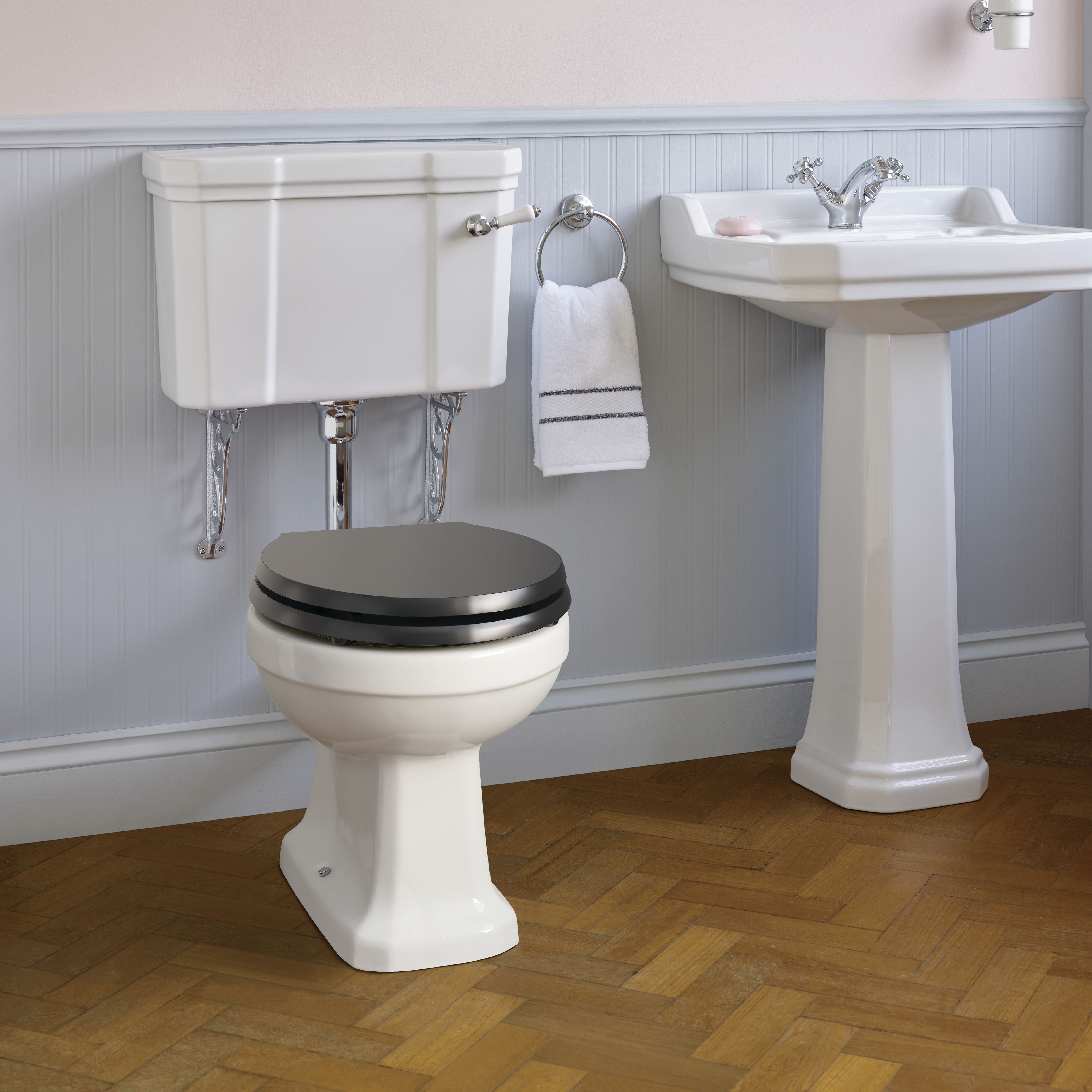 Ideal Standard Waverley Low Level White Boxed rim High-low Toilet & cistern with Black Standard close seat & Low level cistern