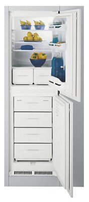 Indesit INC325AA Integrated Defrosting Fridge freezer - White