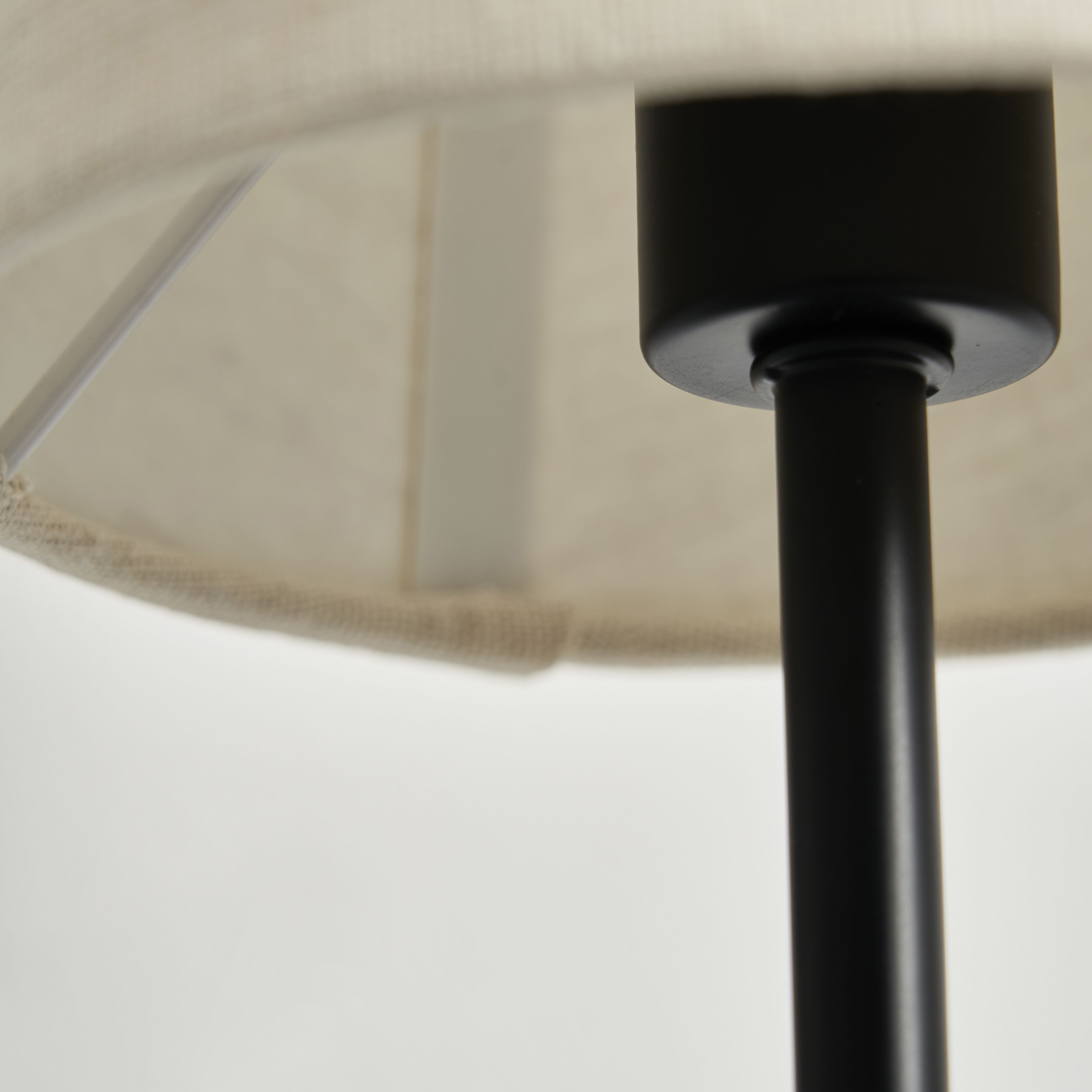 Inlight Almir Matt Black Table lamp