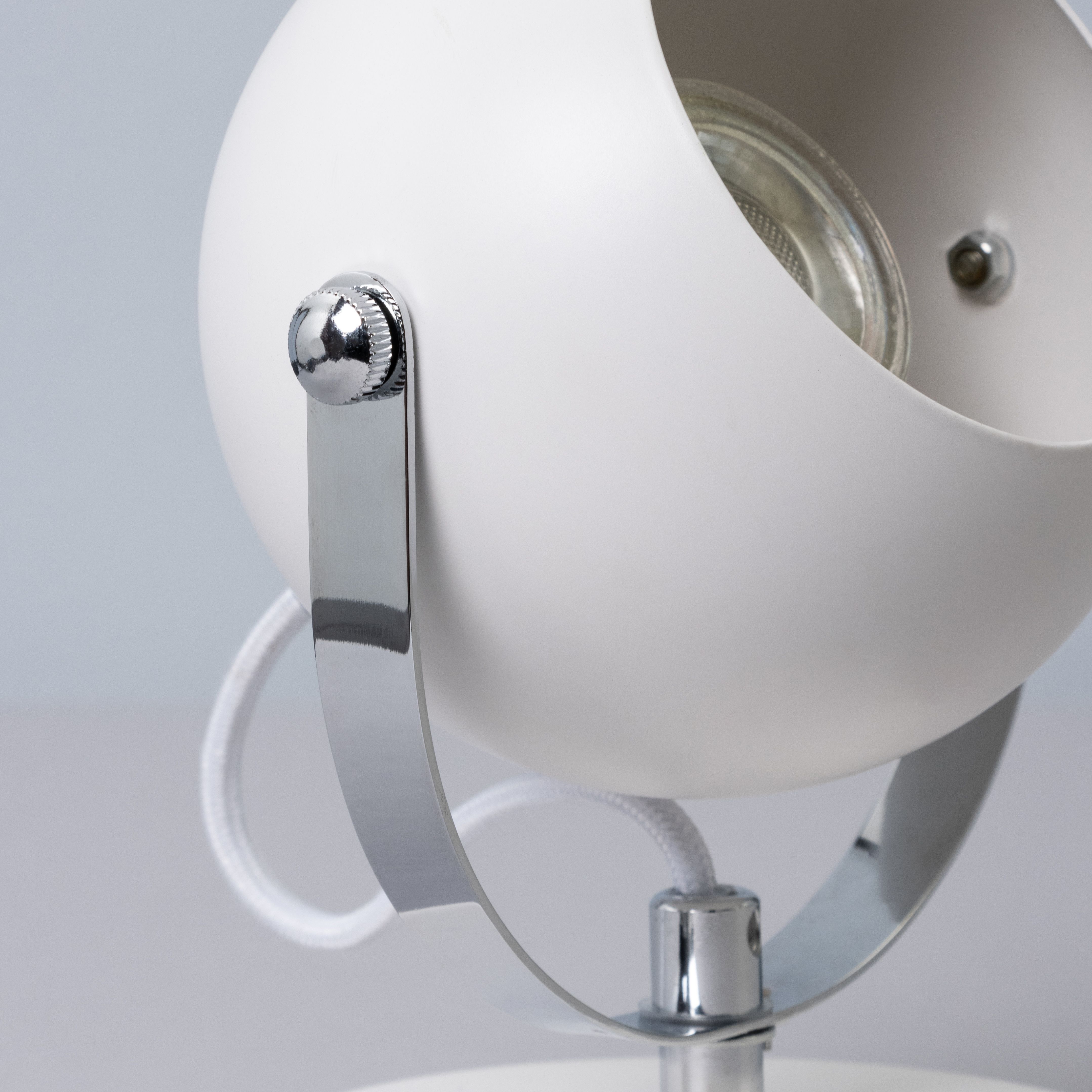 Inlight Azure Retro Matt White Round Table lamp