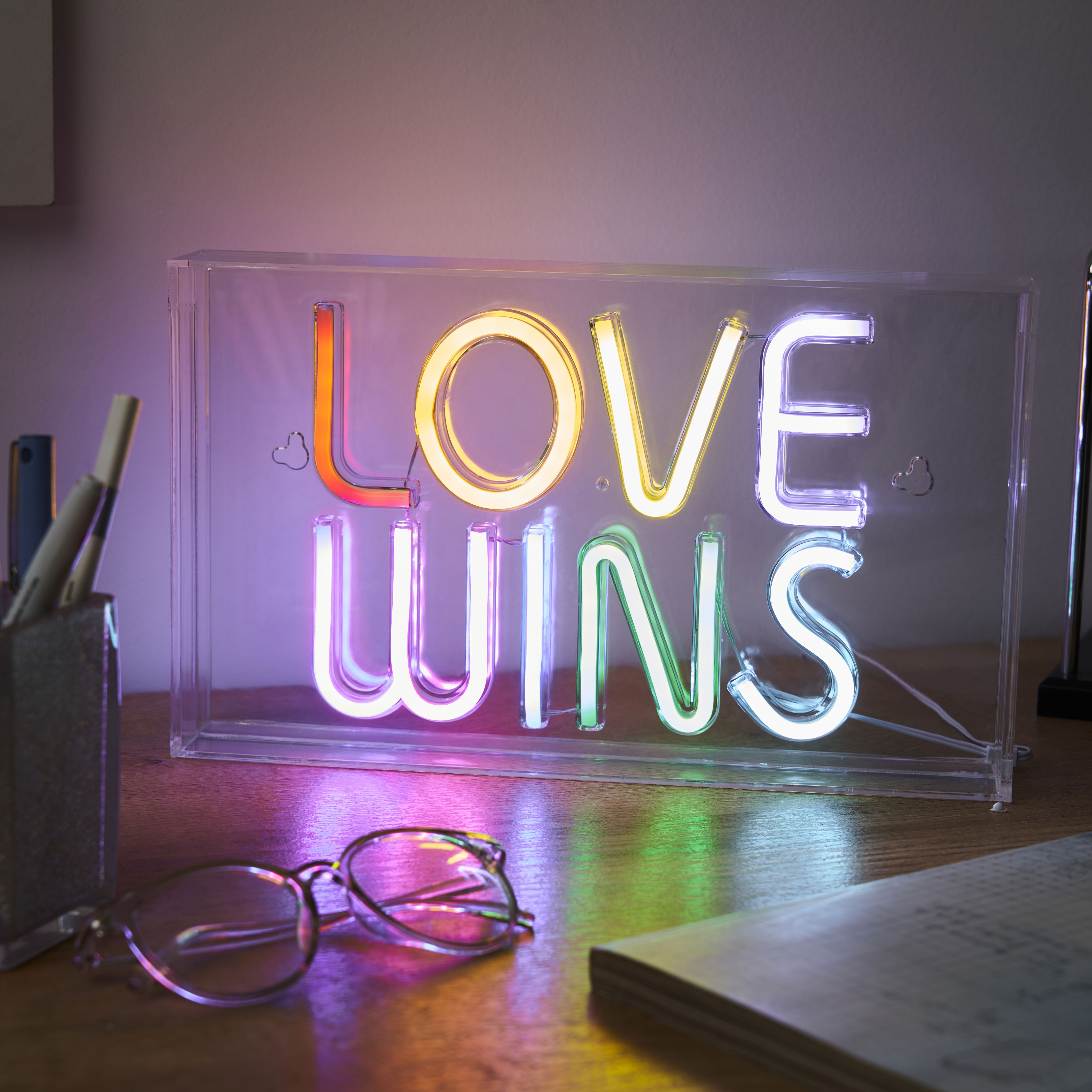 Inlight Barin Multicoloured Plug-in LED Wall light