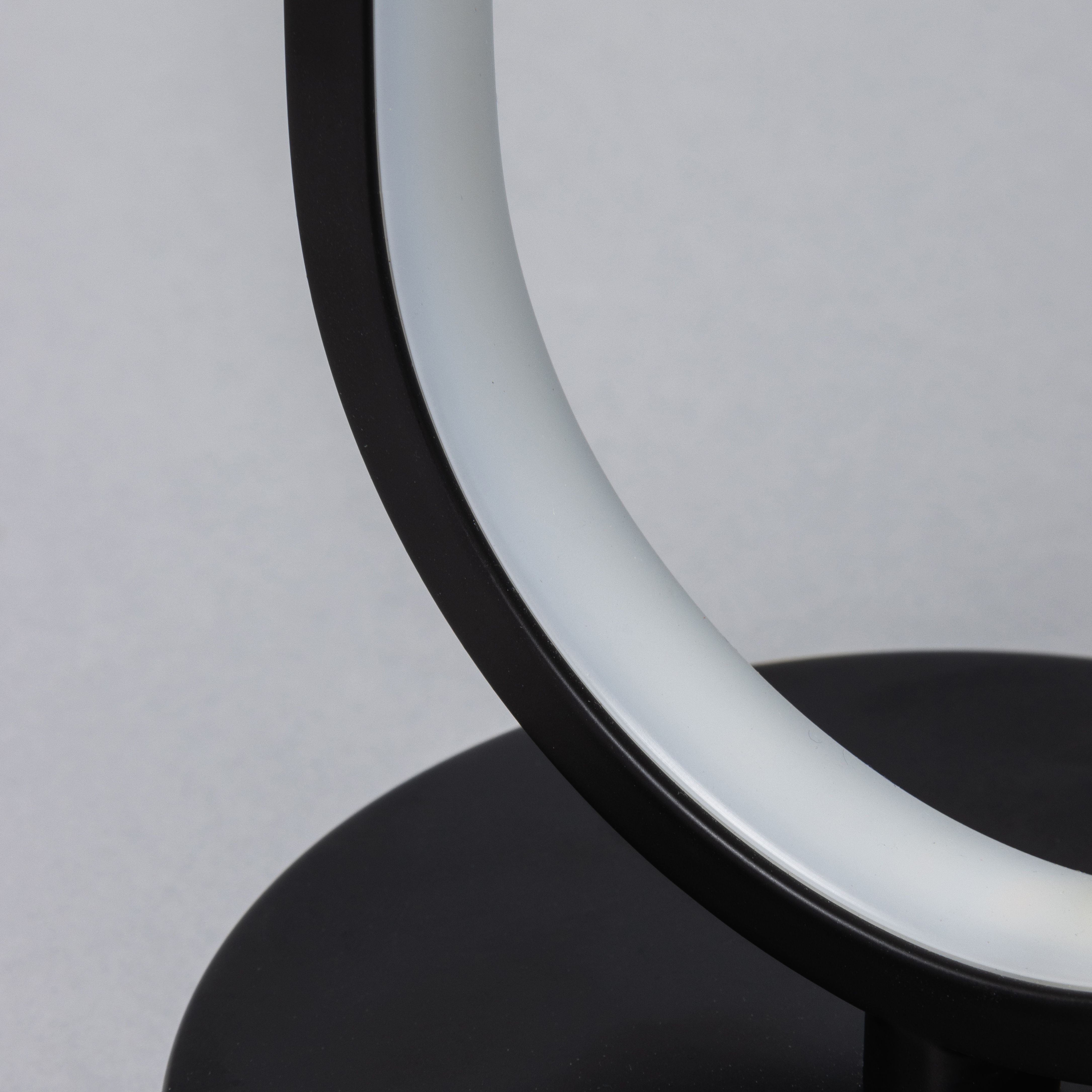 Inlight Glebe Oval Gloss Black Integrated LED Table lamp