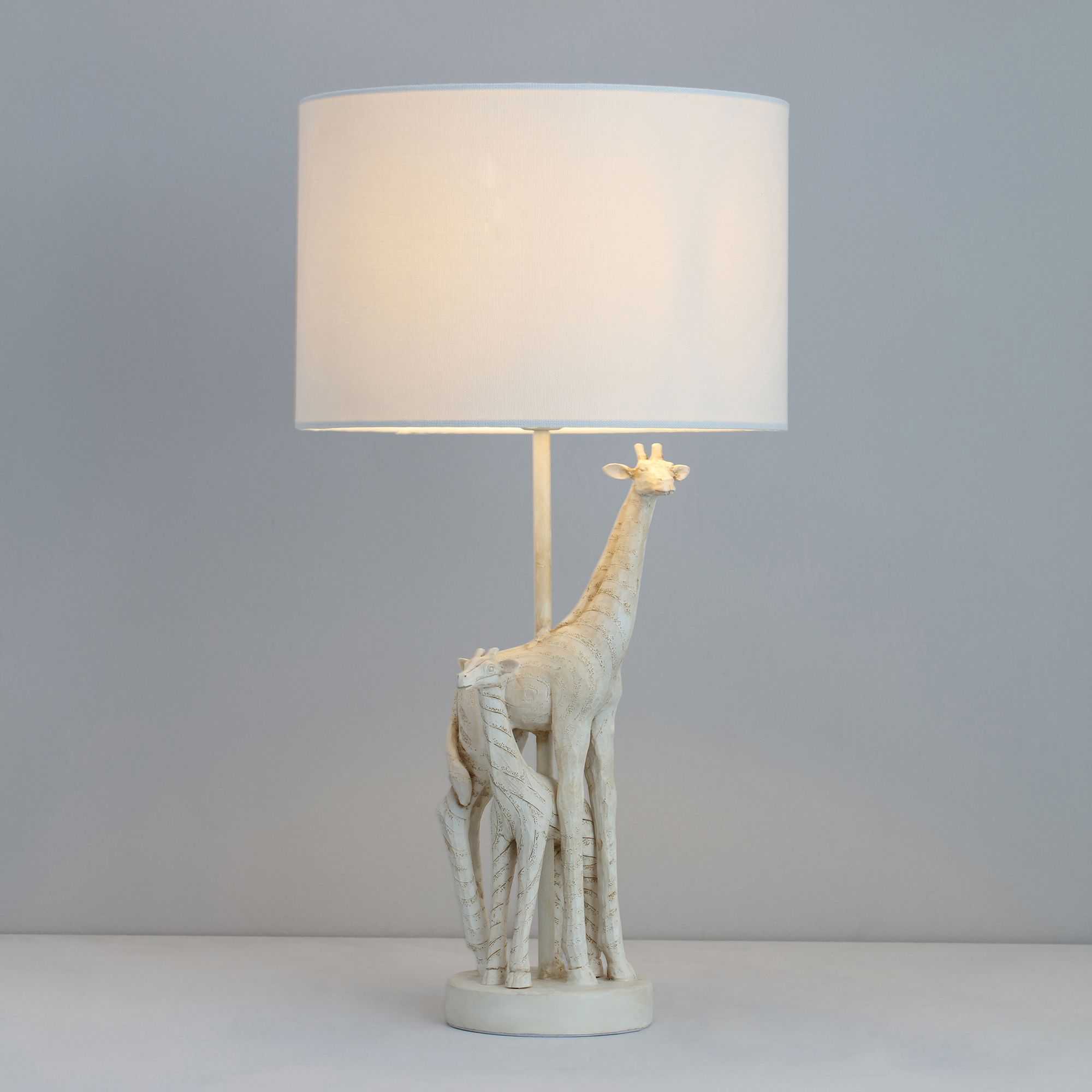 Giraffe lamp baby store room