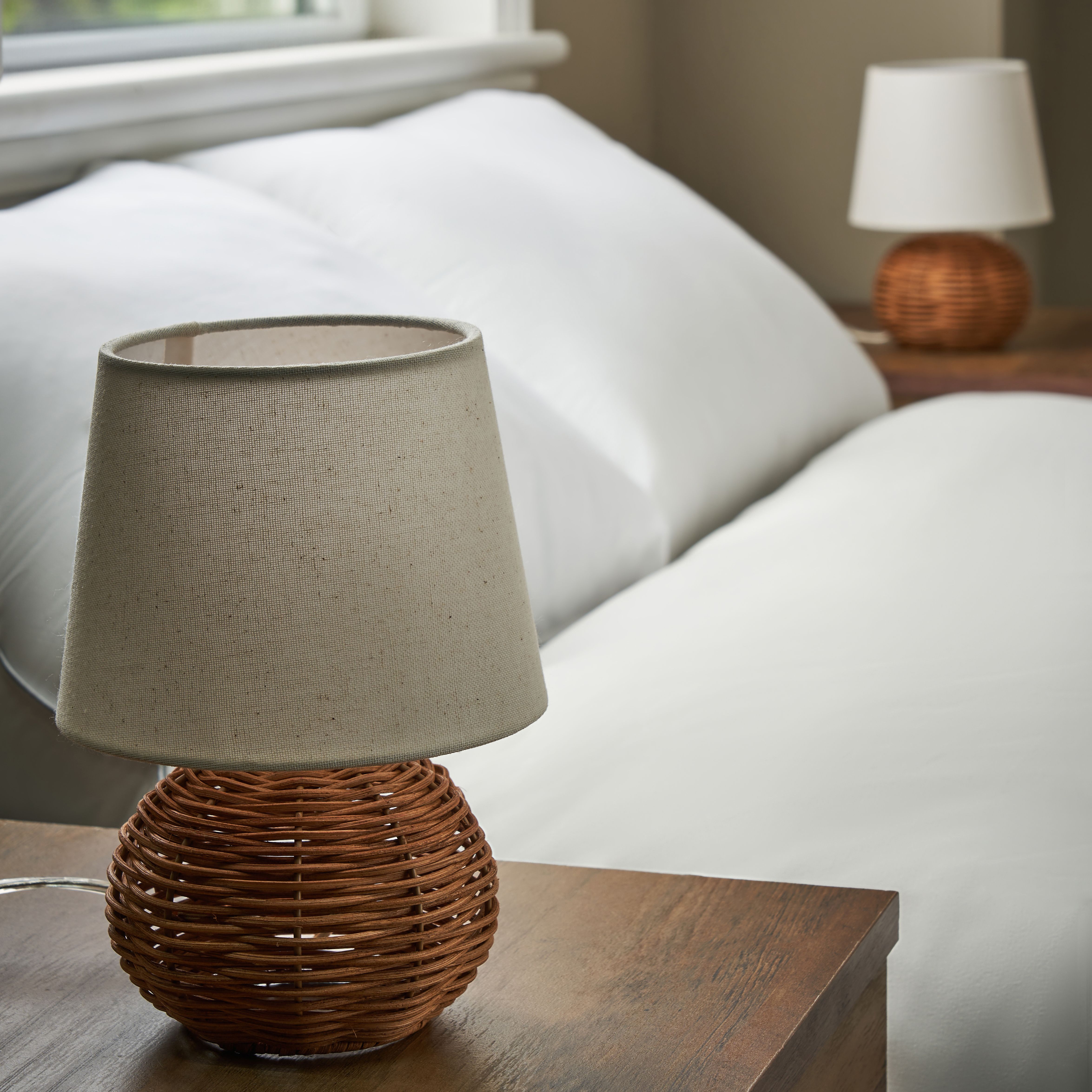 Inlight Peiros Round Matt Natural Rattan effect Table lamp, Pair