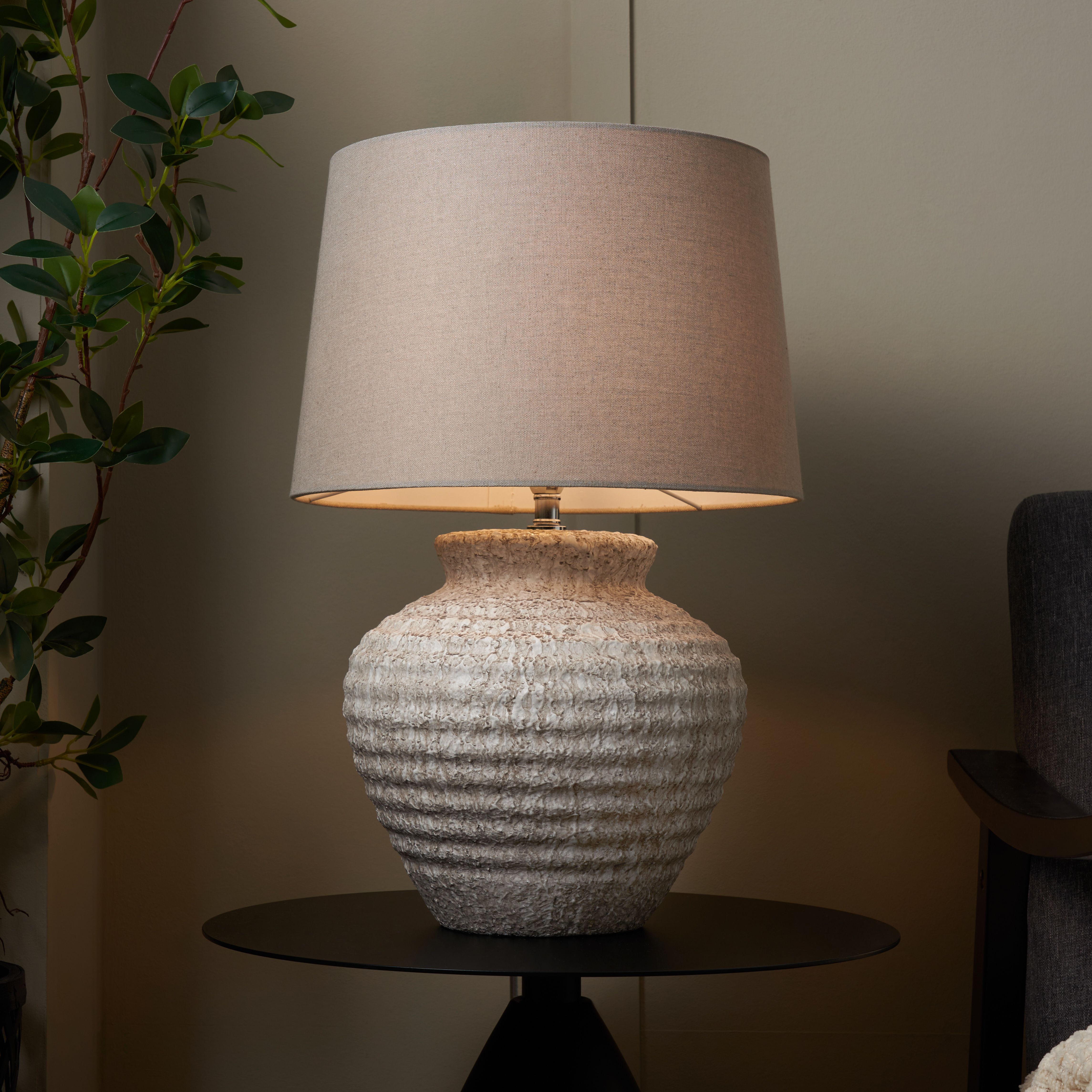 Inlight Riacho Round Matt Sand effect Table lamp