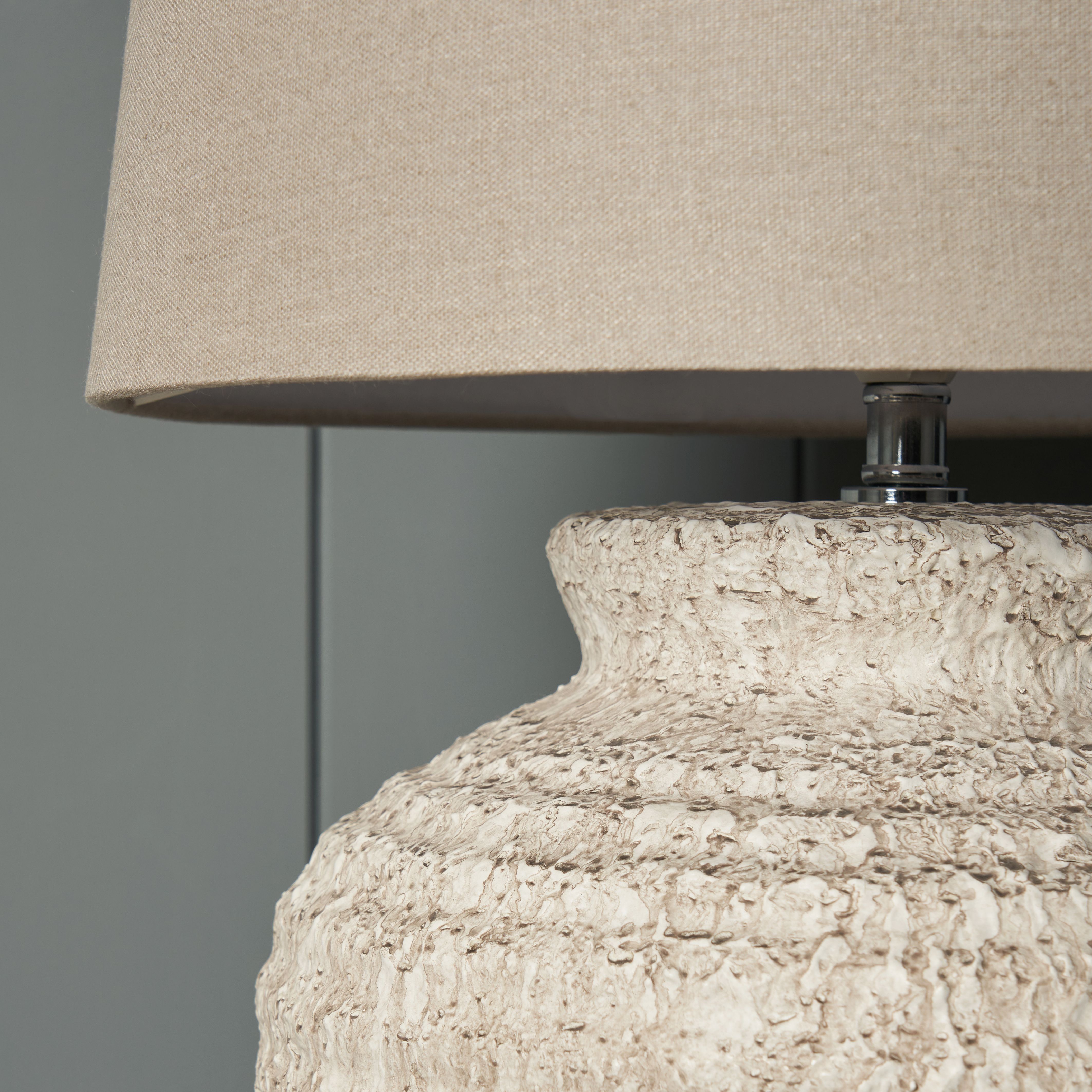 Inlight Riacho Round Matt Sand effect Table lamp