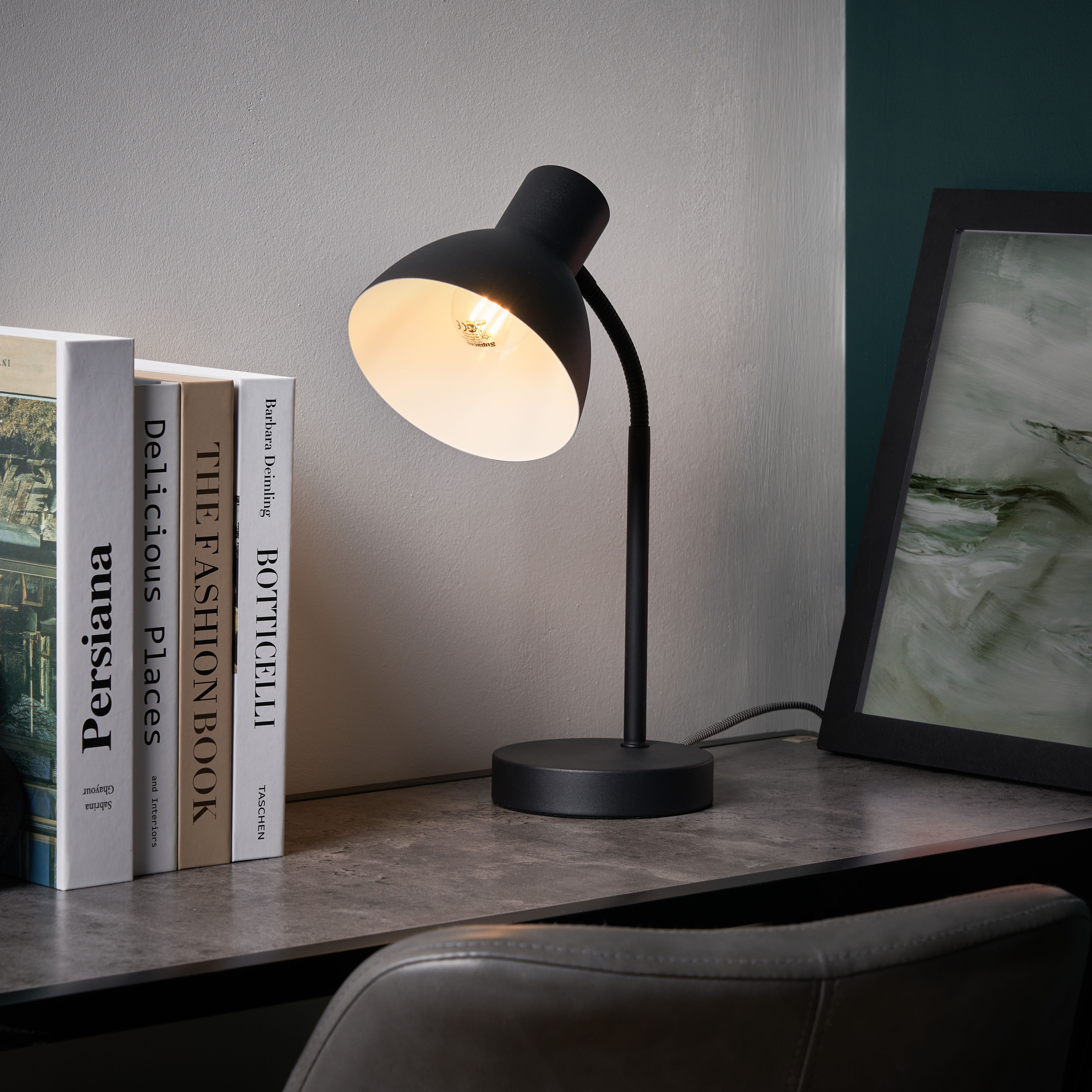 Inlight Tripp Matt Black Desk lamp