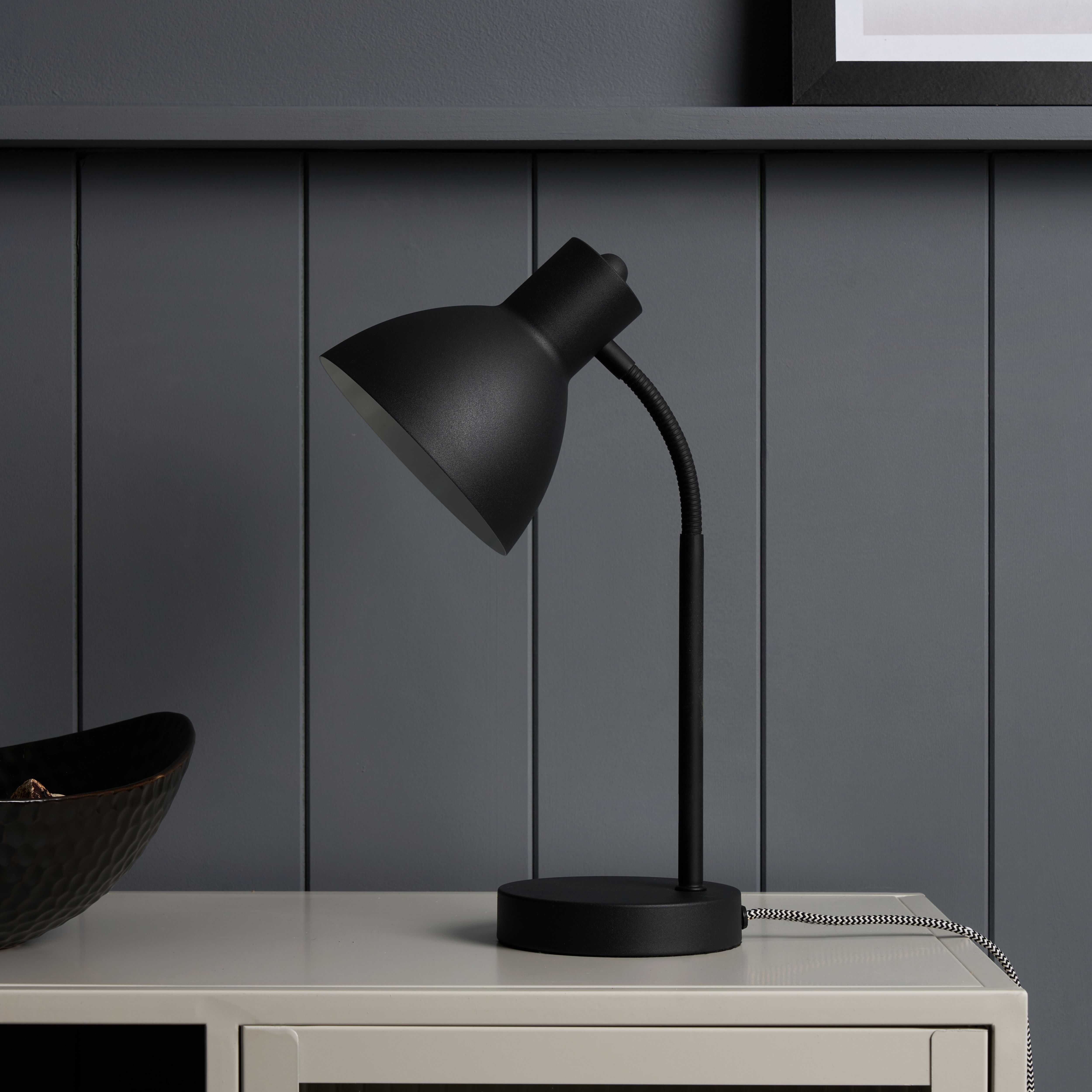 Inlight Tripp Matt Black Desk lamp