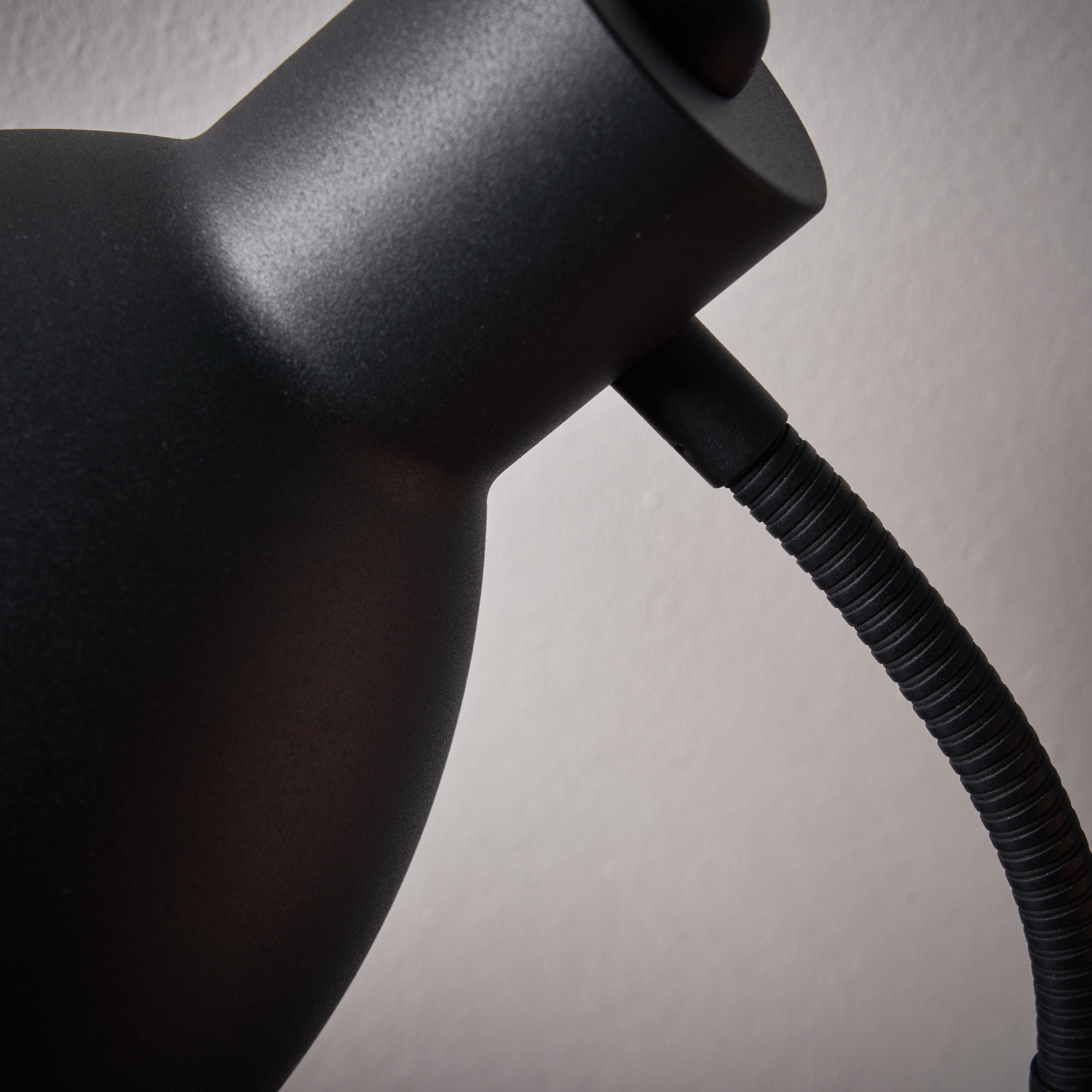 Inlight Tripp Matt Black Desk lamp