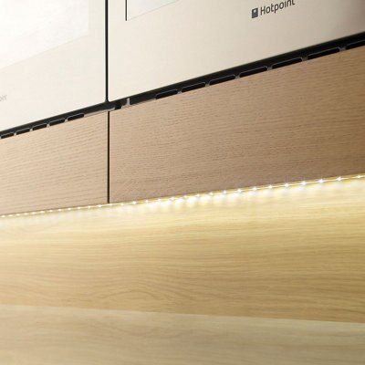 IT Kitchens Mains-powered LED Cabinet light (L)300mm (W)8mm, Pack of 4