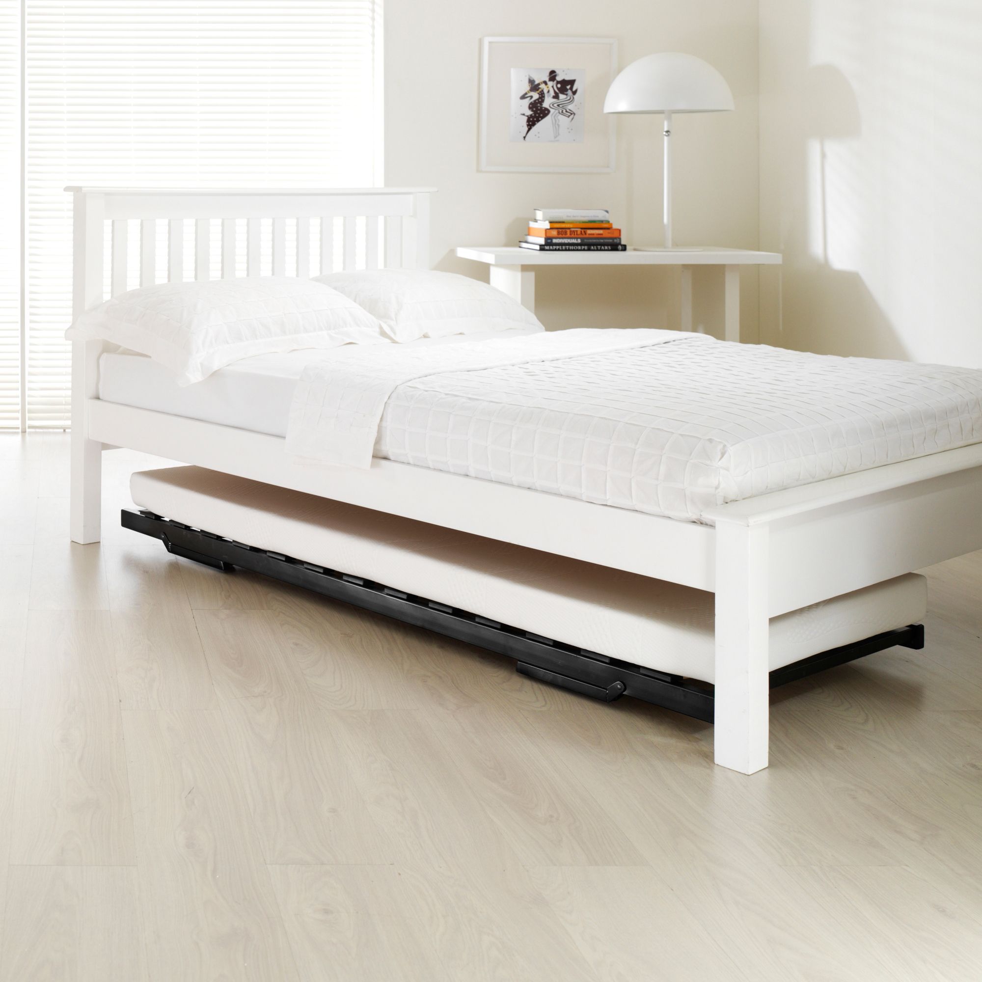 Rollaway trundle store bed