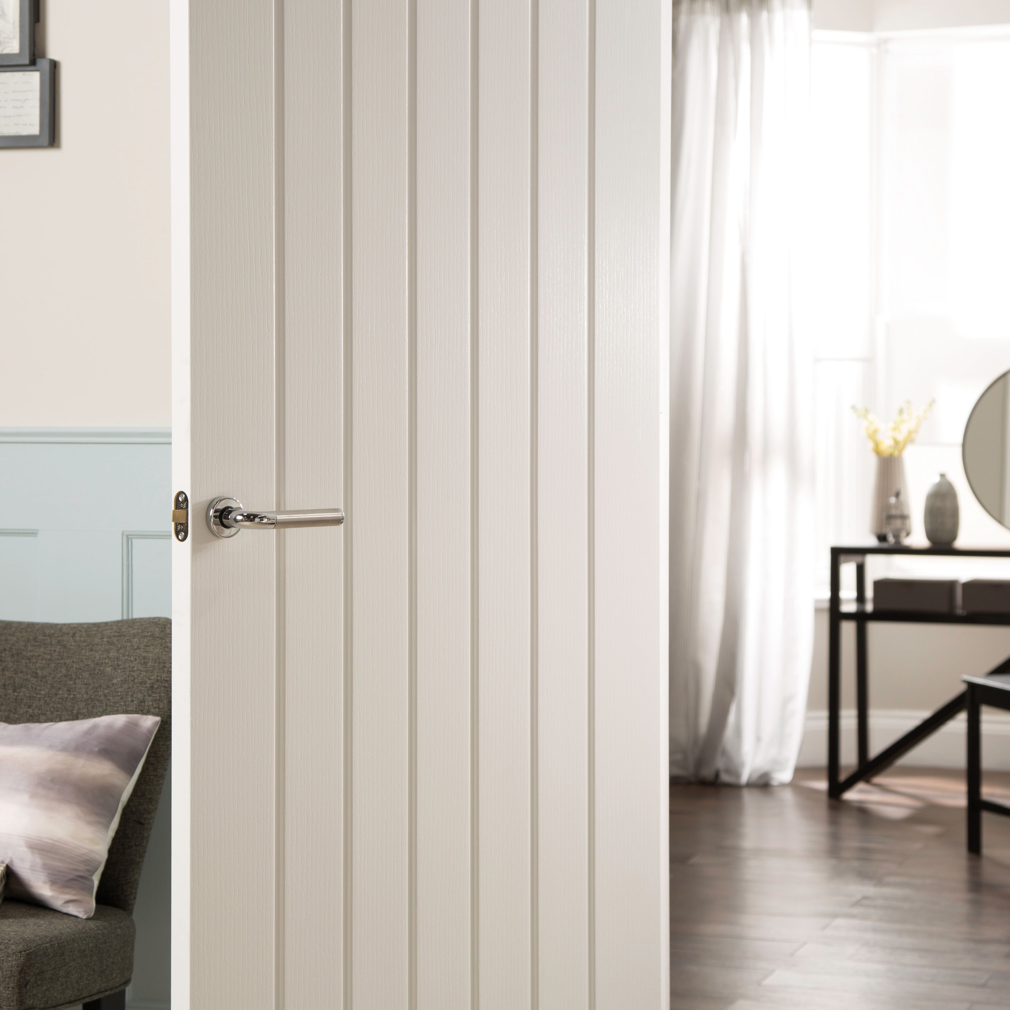 Jeld-Wen Unglazed Cottage White Woodgrain effect Internal Timber Door, (H)1981mm (W)838mm (T)35mm