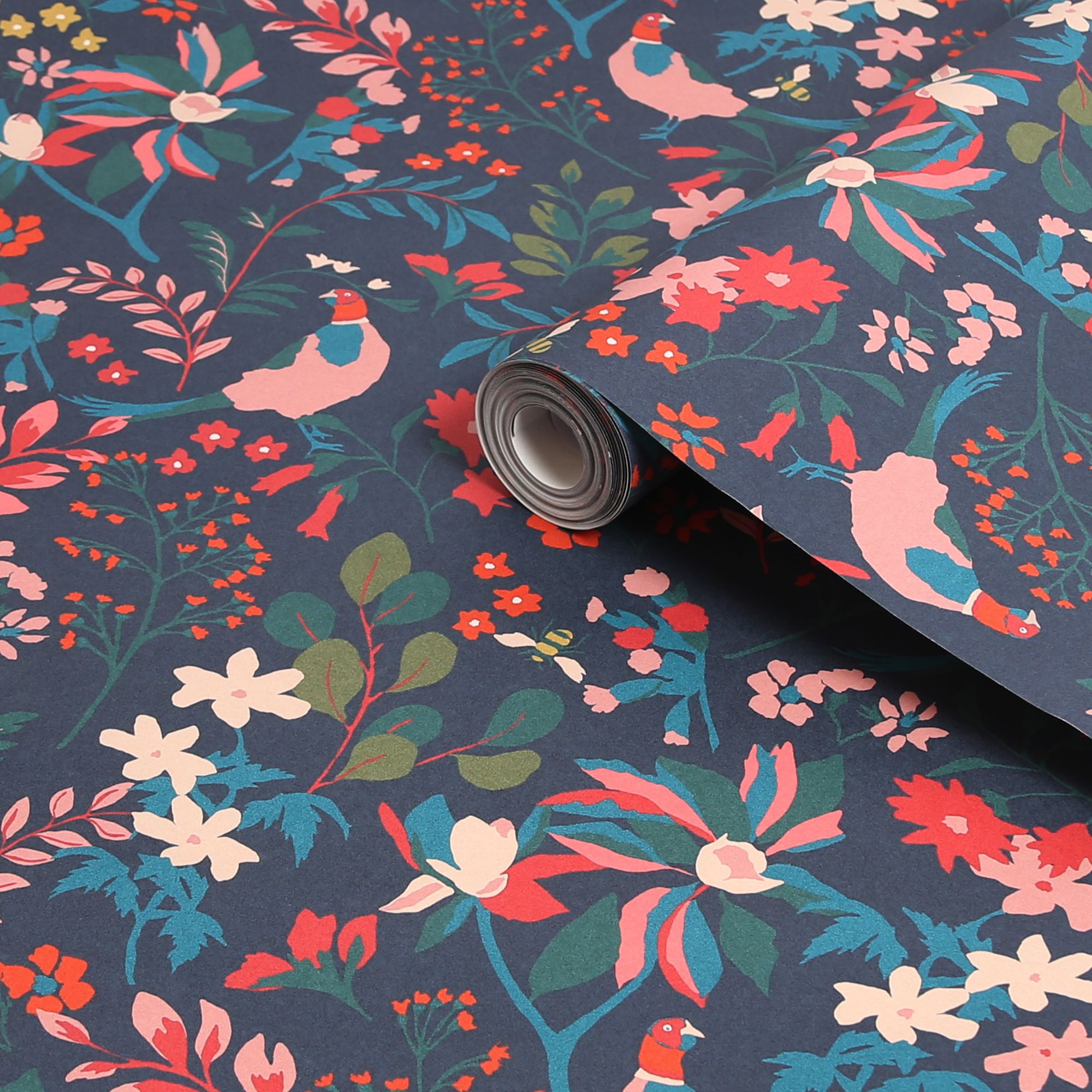 Joules Fields edge Navy Floral Smooth Wallpaper Sample DIY at B&Q