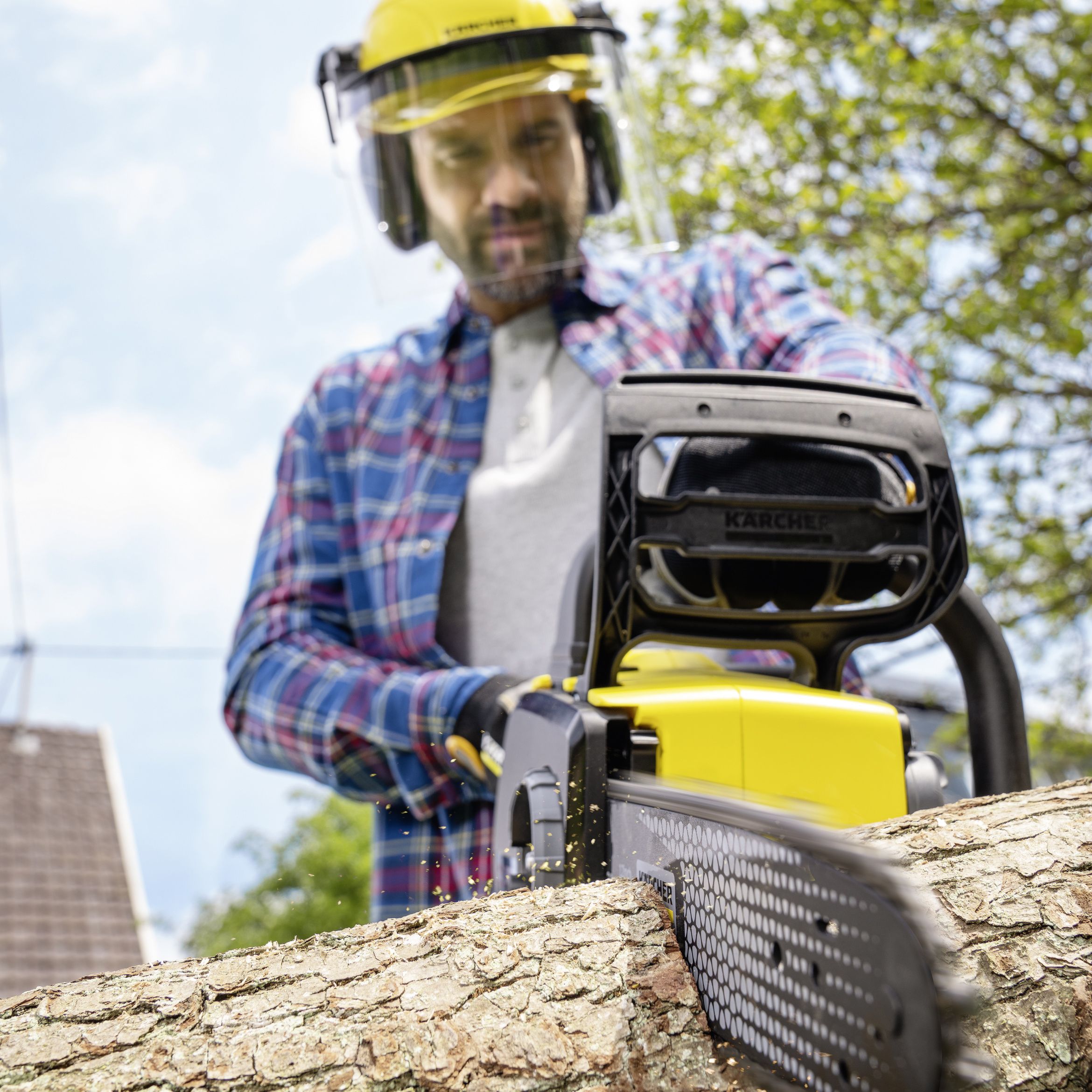 https://media.diy.com/is/image/Kingfisher/karcher-cns-18-30-18v-cordless-300mm-chainsaw-bare~4054278548937_01i_bq?$MOB_PREV$&$width=618&$height=618