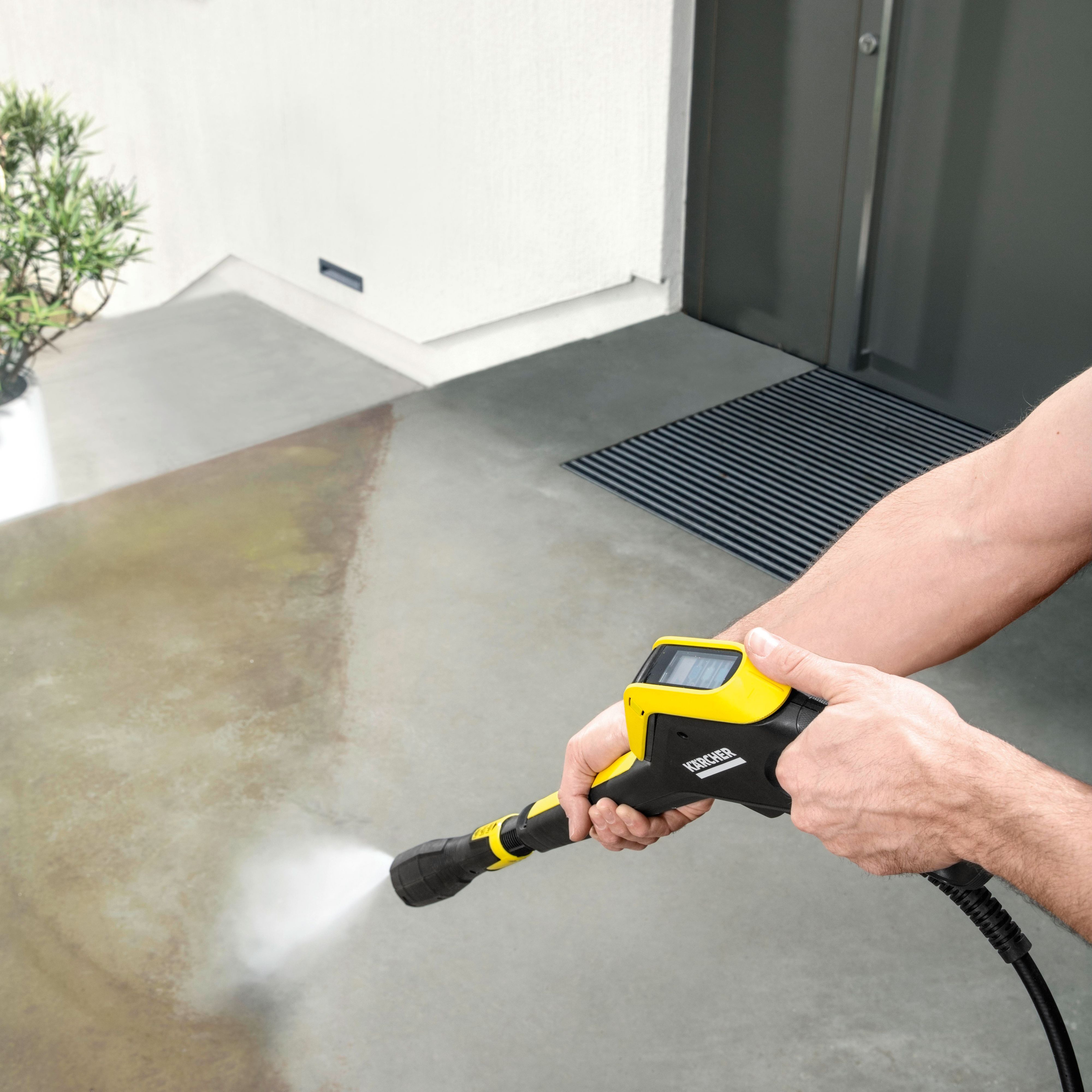 K rcher K7 Full Control Plus Home Pressure Washer