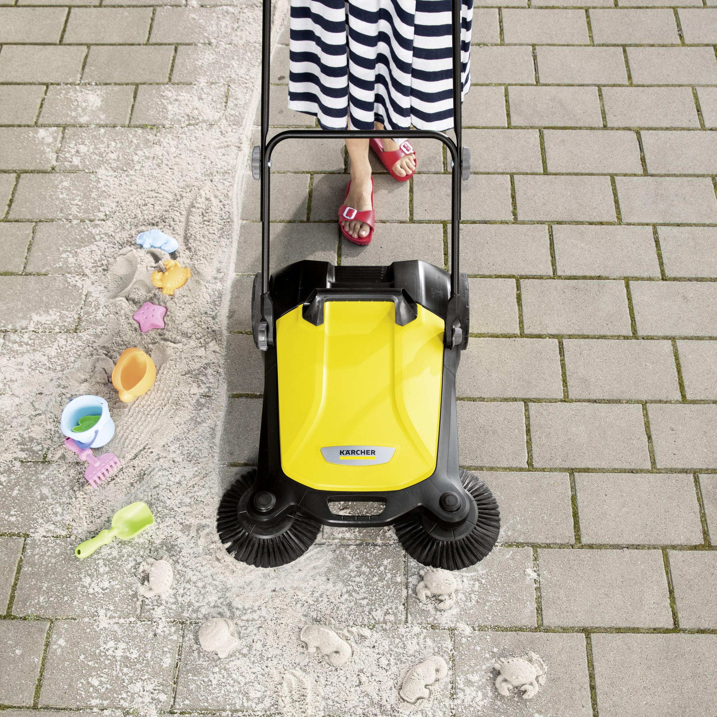 Kärcher S4 Twin Cordless Yellow Floor sweeper