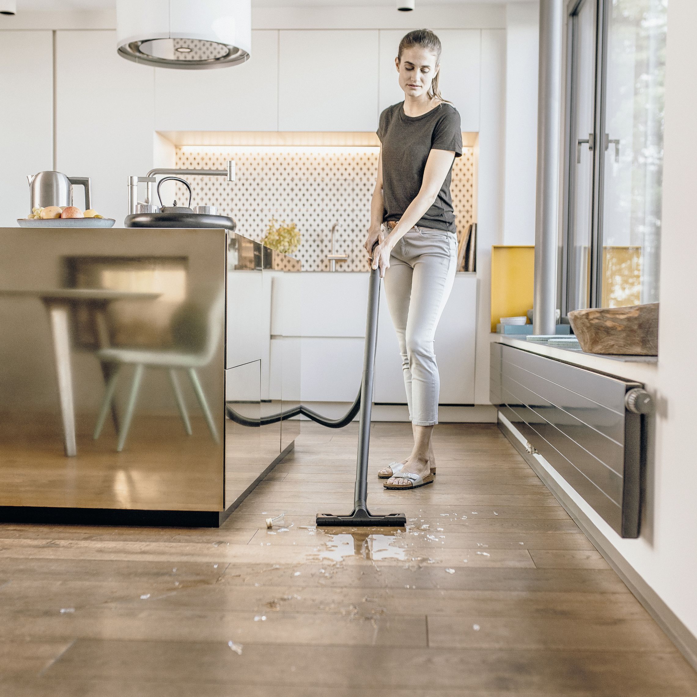 Kärcher WD 2 Plus 1.628-055.0 Corded Wet & dry vacuum, 15L