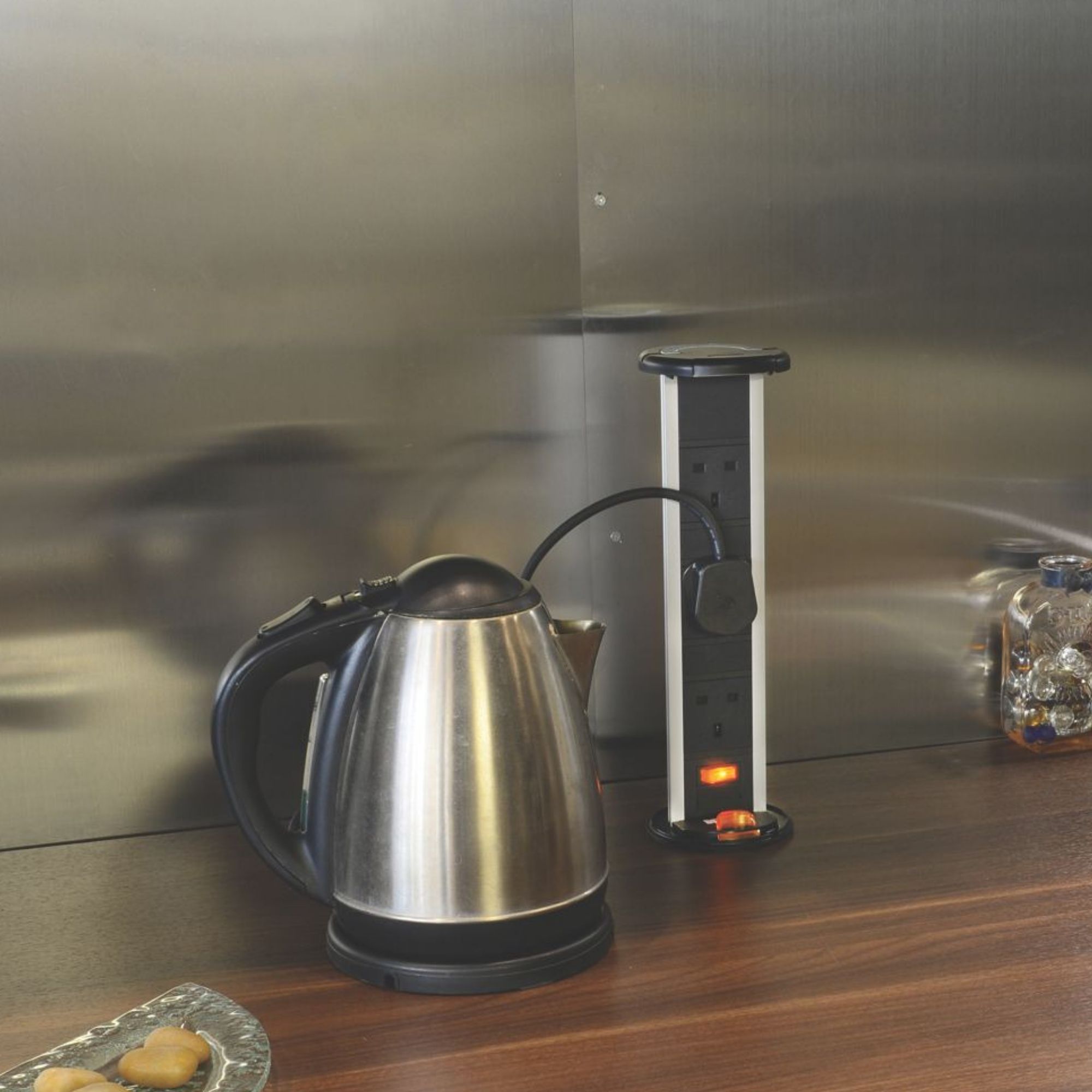 Kengo 13A Black Inset desktop socket
