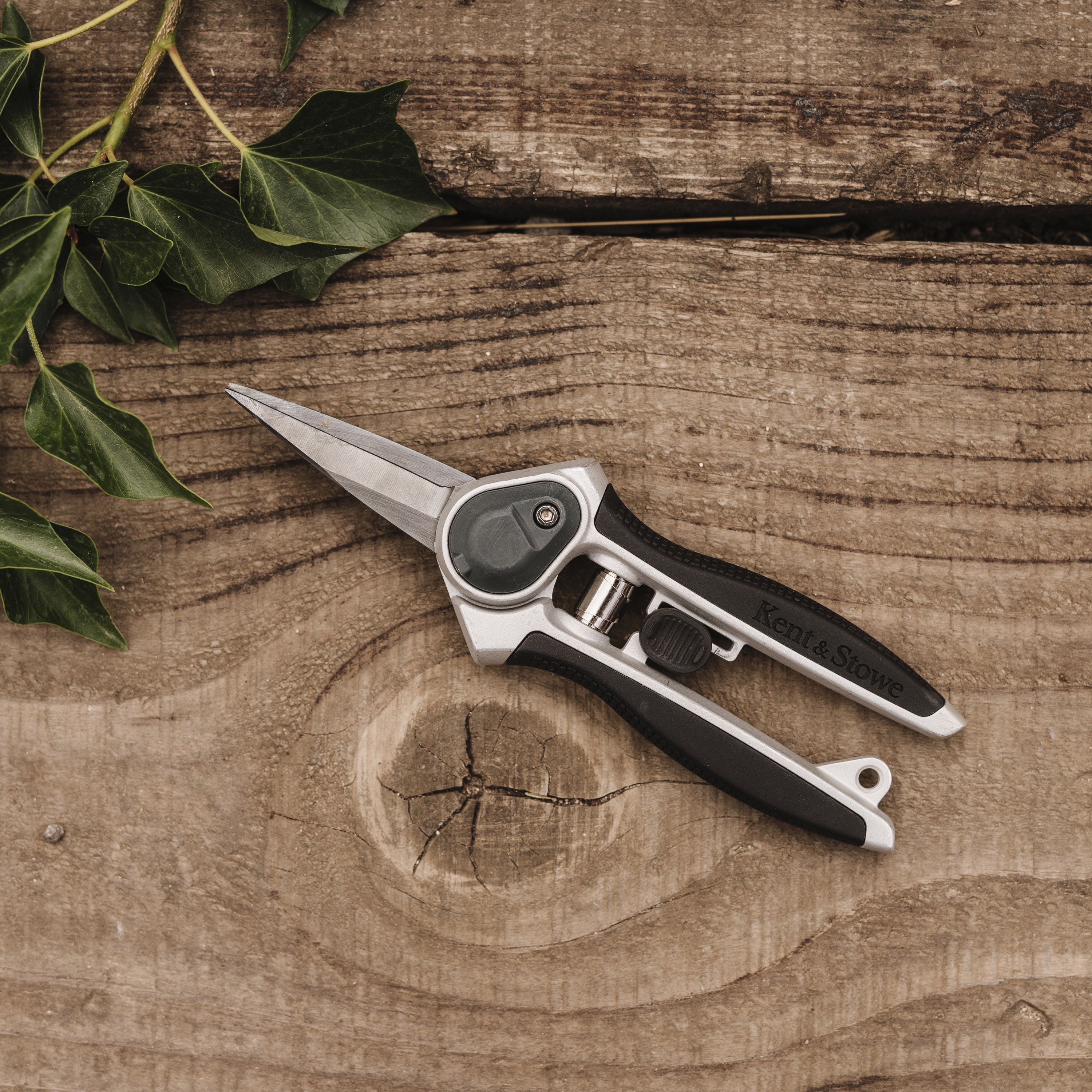 Kent & Stowe Grey & Black Precision Garden snips (H) 206mm x (W) 157mm