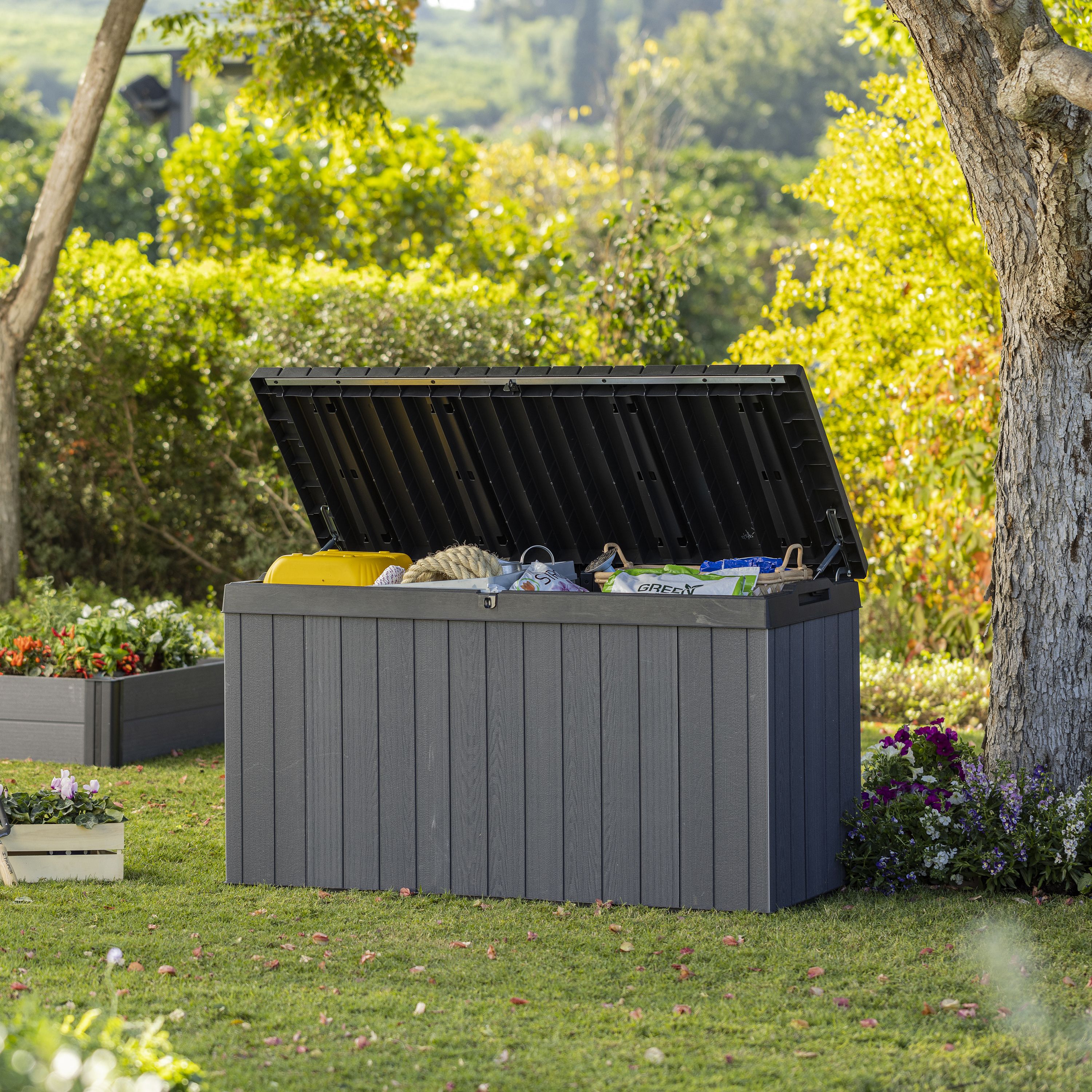 Keter 570L Resin 142.5x65.3ft Garden storage box - Grey