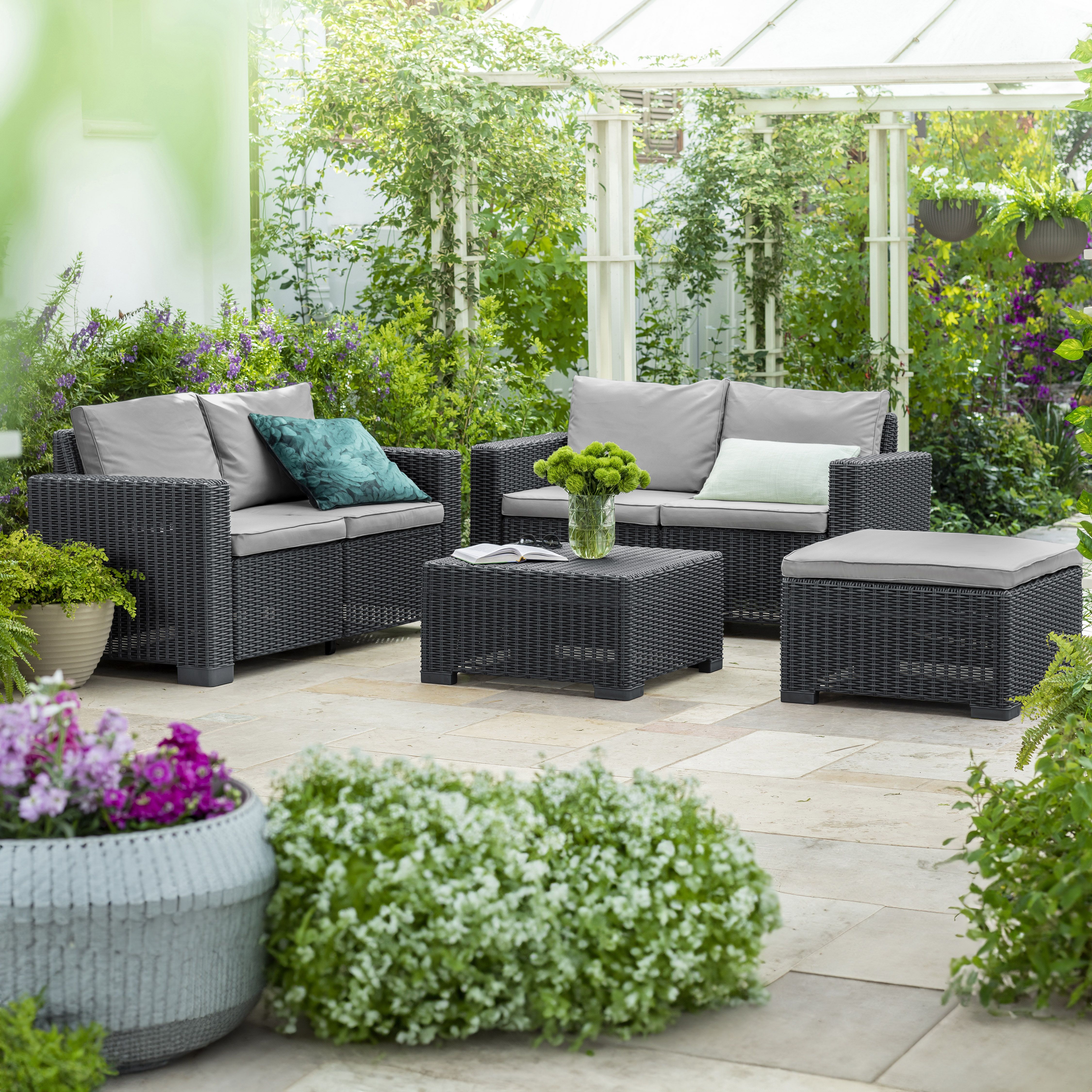 Keter California Graphite Resin 4 Seater Garden furniture set with Double sofa & Footstool