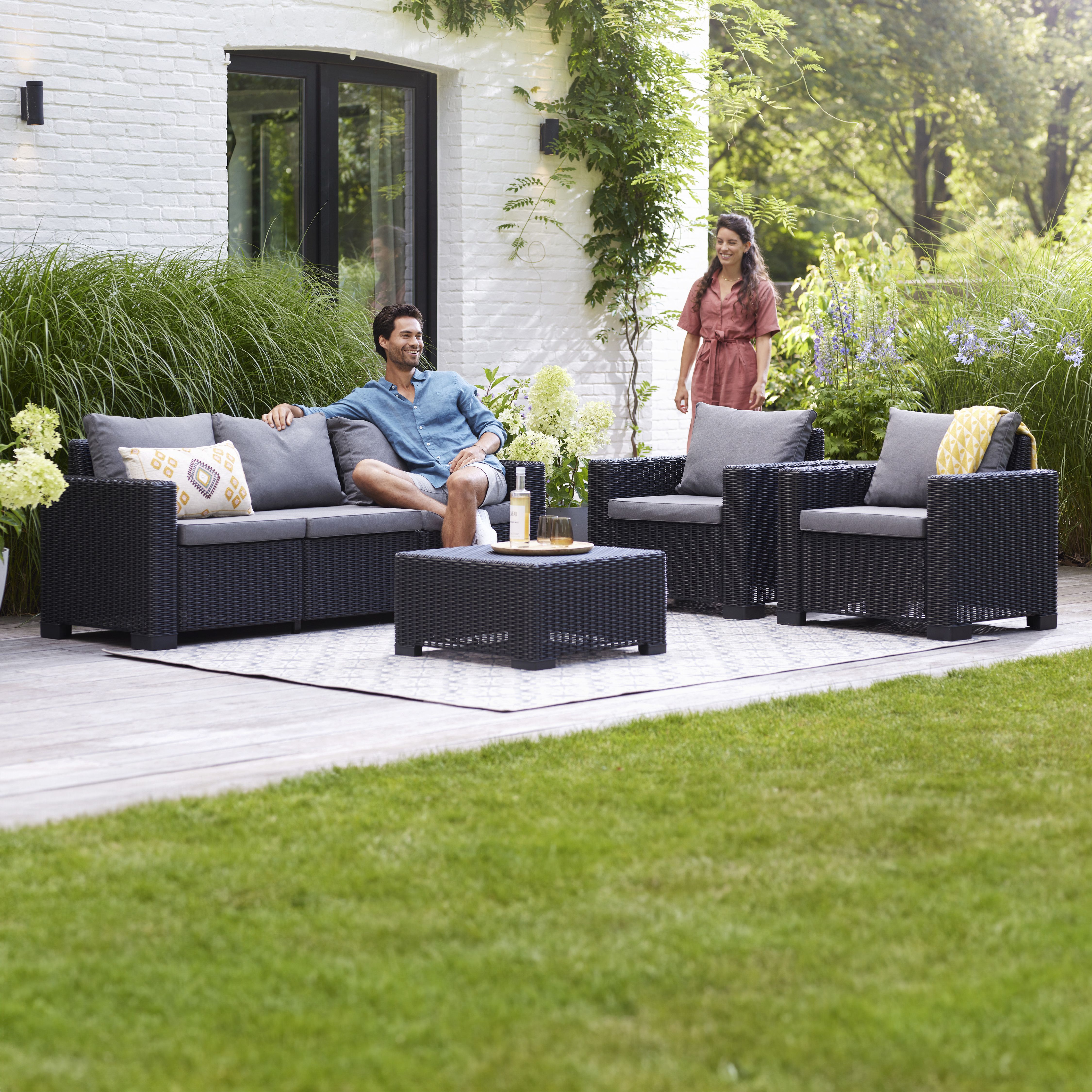Keter California Graphite Resin 5 Seater Garden furniture set with ...