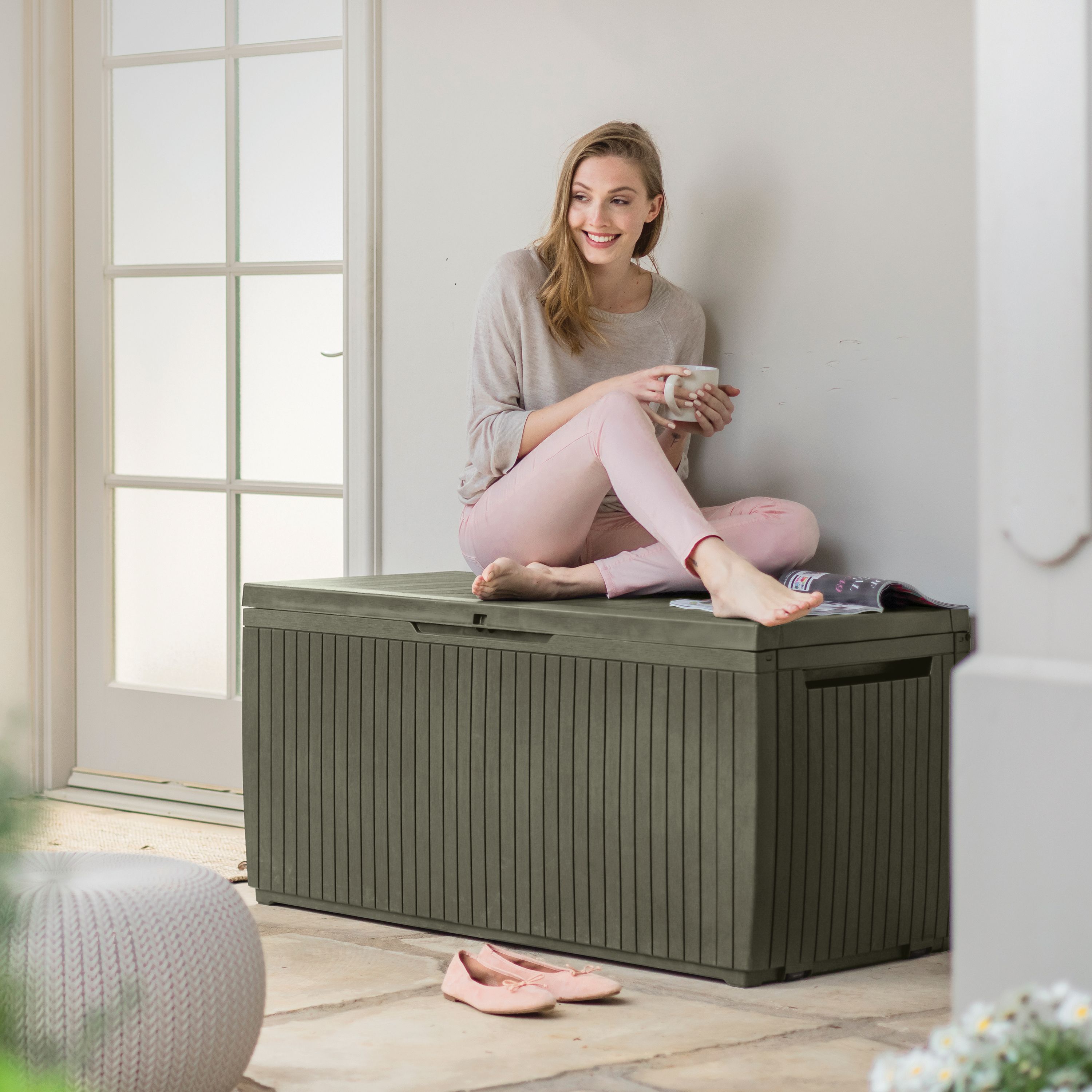 Keter Darwin 305L Resin Garden storage box - Green