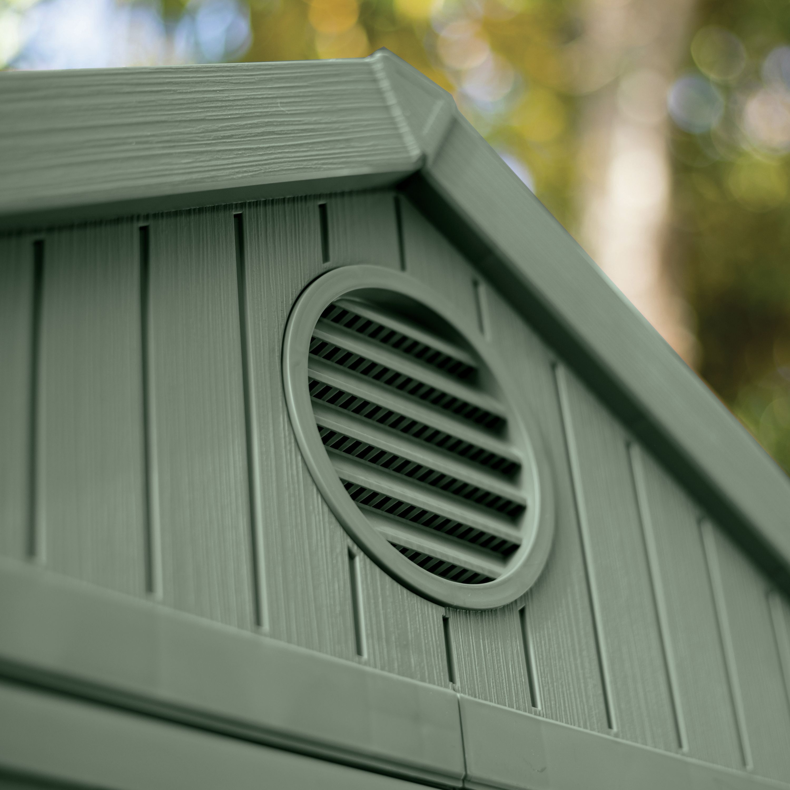 Keter Darwin 4x4 ft Apex Green Plastic Shed with floor (Windowless)