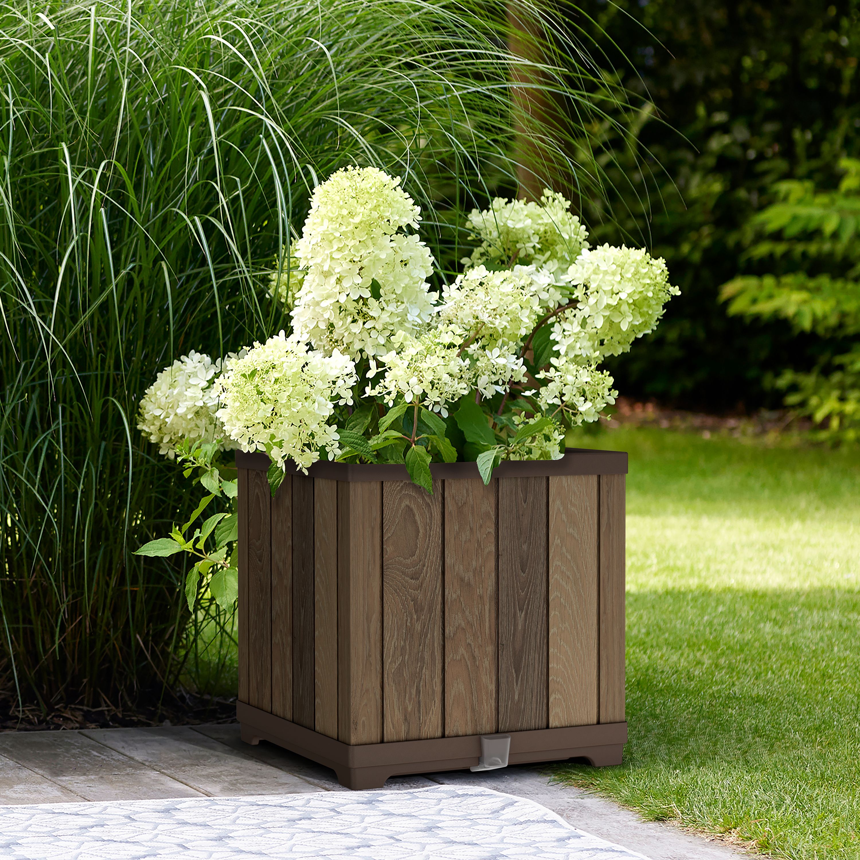 Keter Signature Square Plastic resin Planter 81L - Walnut
