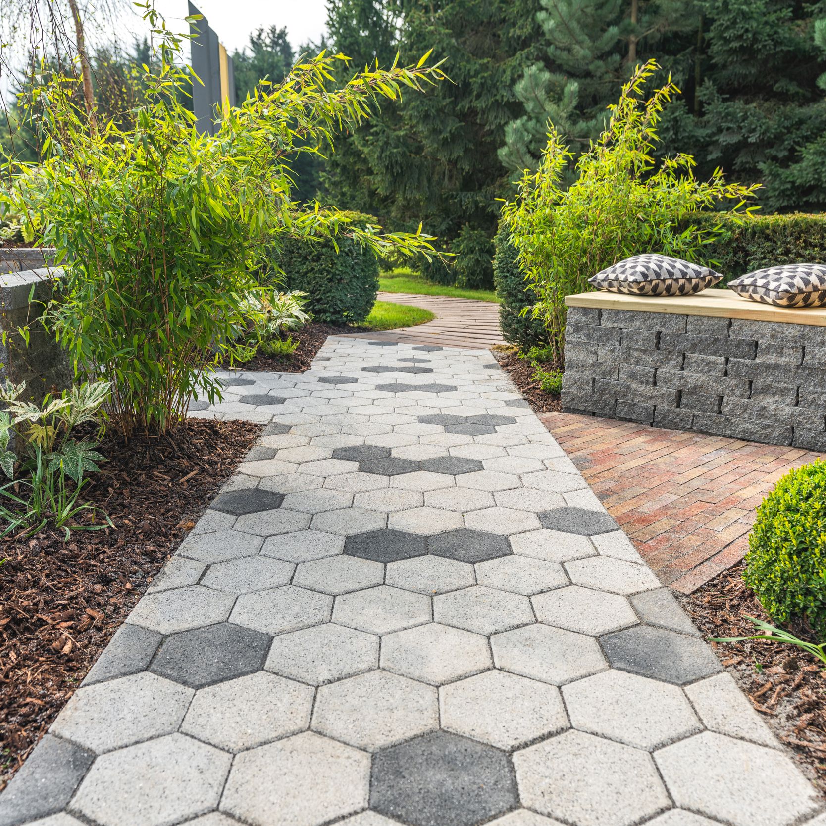 Kilsaran Hexo Granite Sett (L)200mm