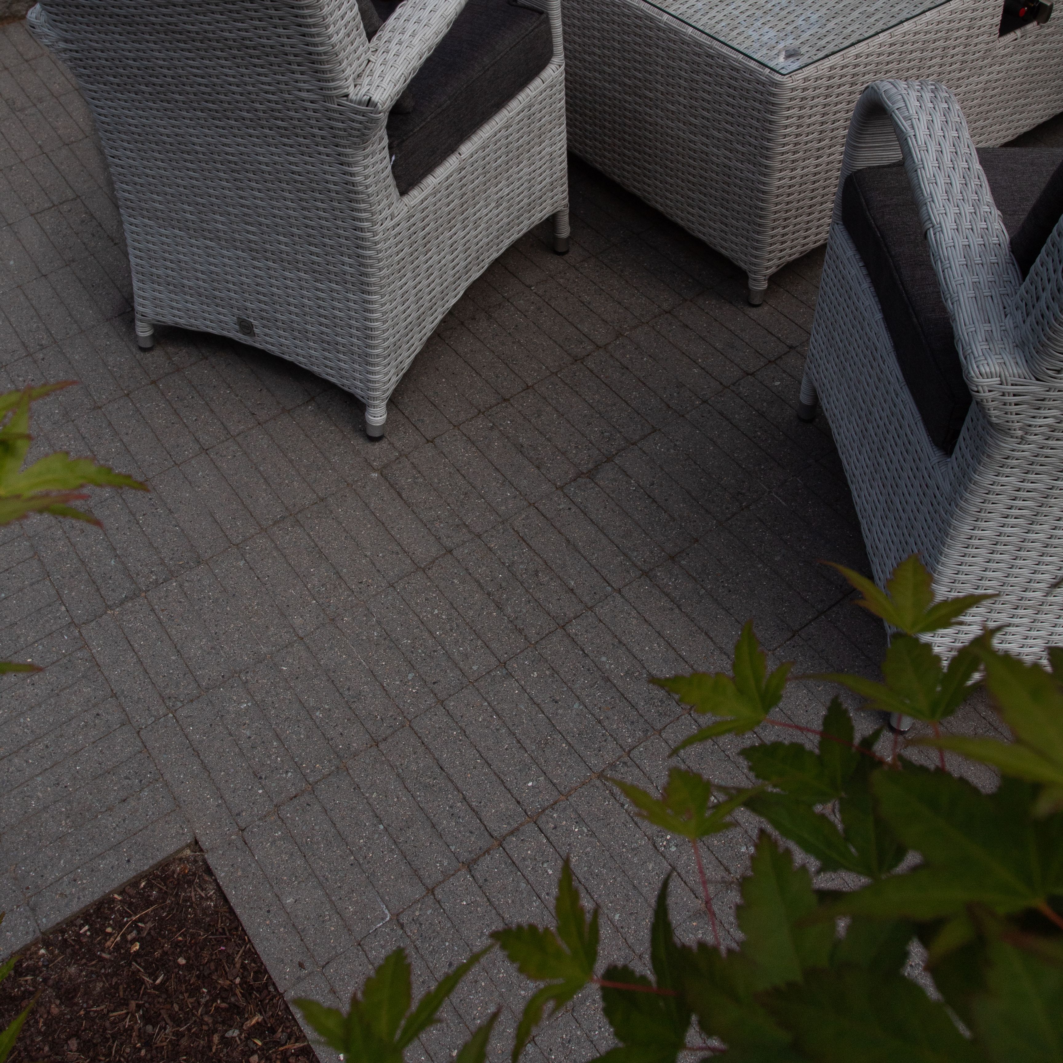 Kilsaran Inish Charcoal Concrete Sett (L)200mm (W)50mm