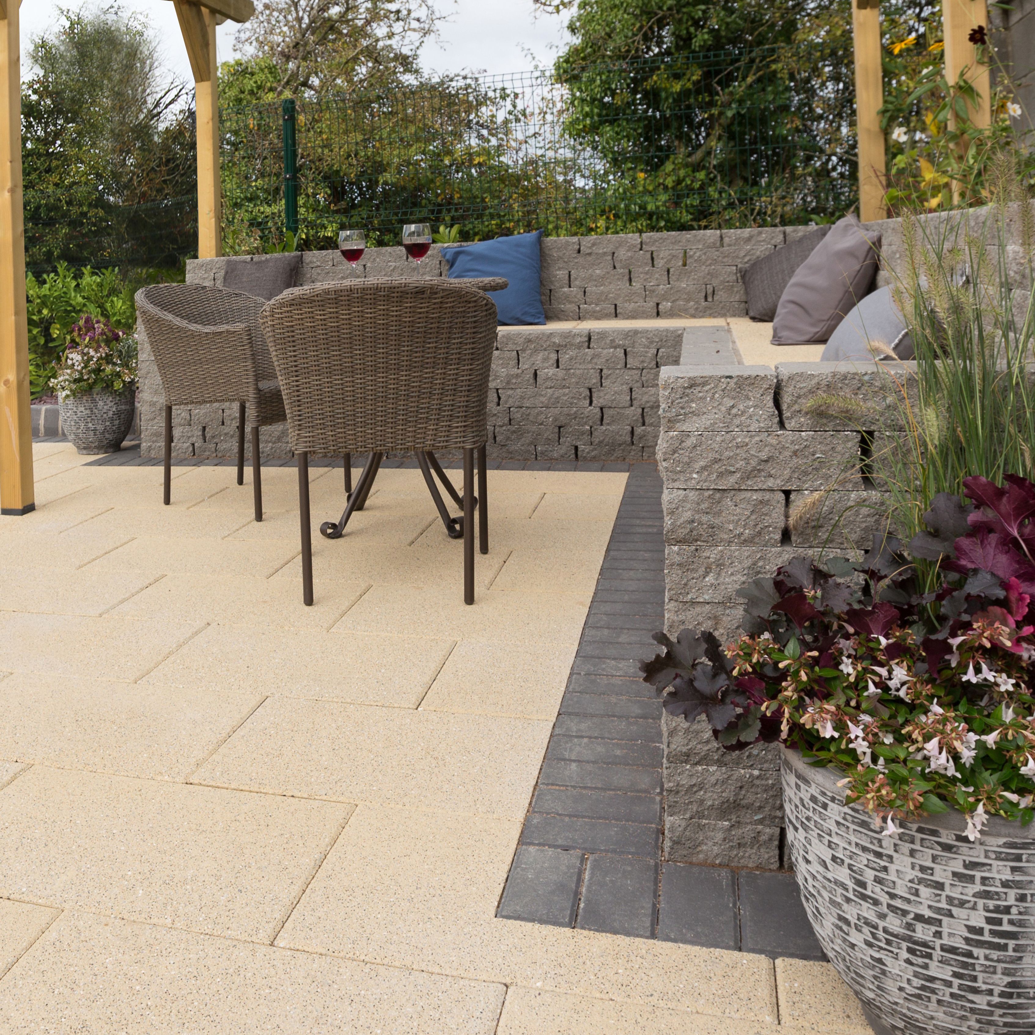 Kilsaran Newgrange Buff Granite Paving slab (L)600mm (W)400mm