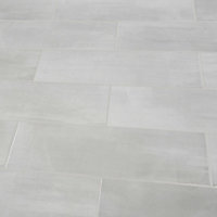 Kofrage Light grey Matt Kofrage Concrete effect Ceramic Wall Tile, Pack of 8, (L)600mm (W)200mm