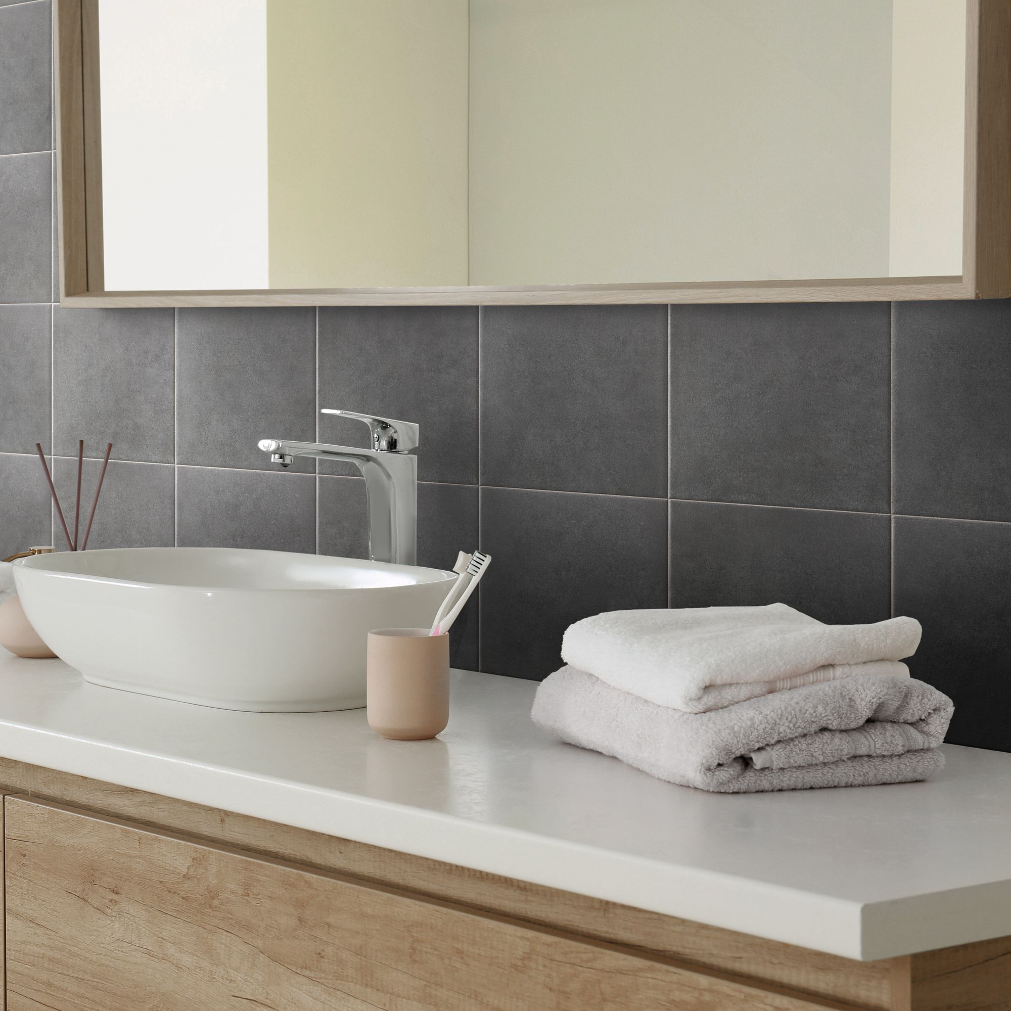 Konkrete Black Matt Stone effect Porcelain Wall & floor Tile, Pack of 34, (L)200mm (W)200mm