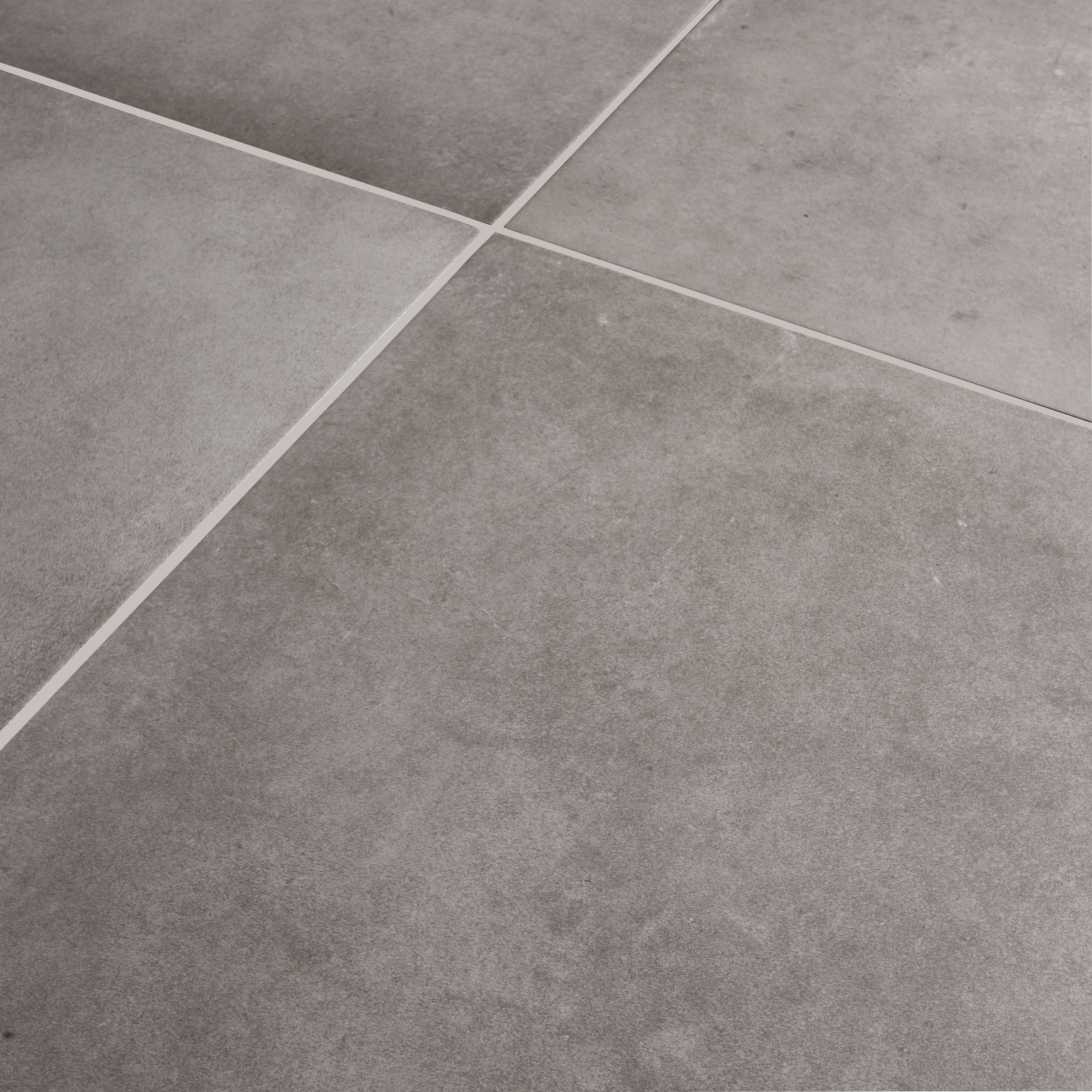 Konkrete Grey Matt Concrete Effect Porcelain Floor Tile Pack Of 4 L 616mm W 616mm Diy At B Q