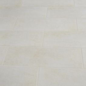 Konkrete Ivory Matt Konkrete Concrete effect Ceramic Indoor Wall tile, Pack of 8, (L)600mm (W)200mm