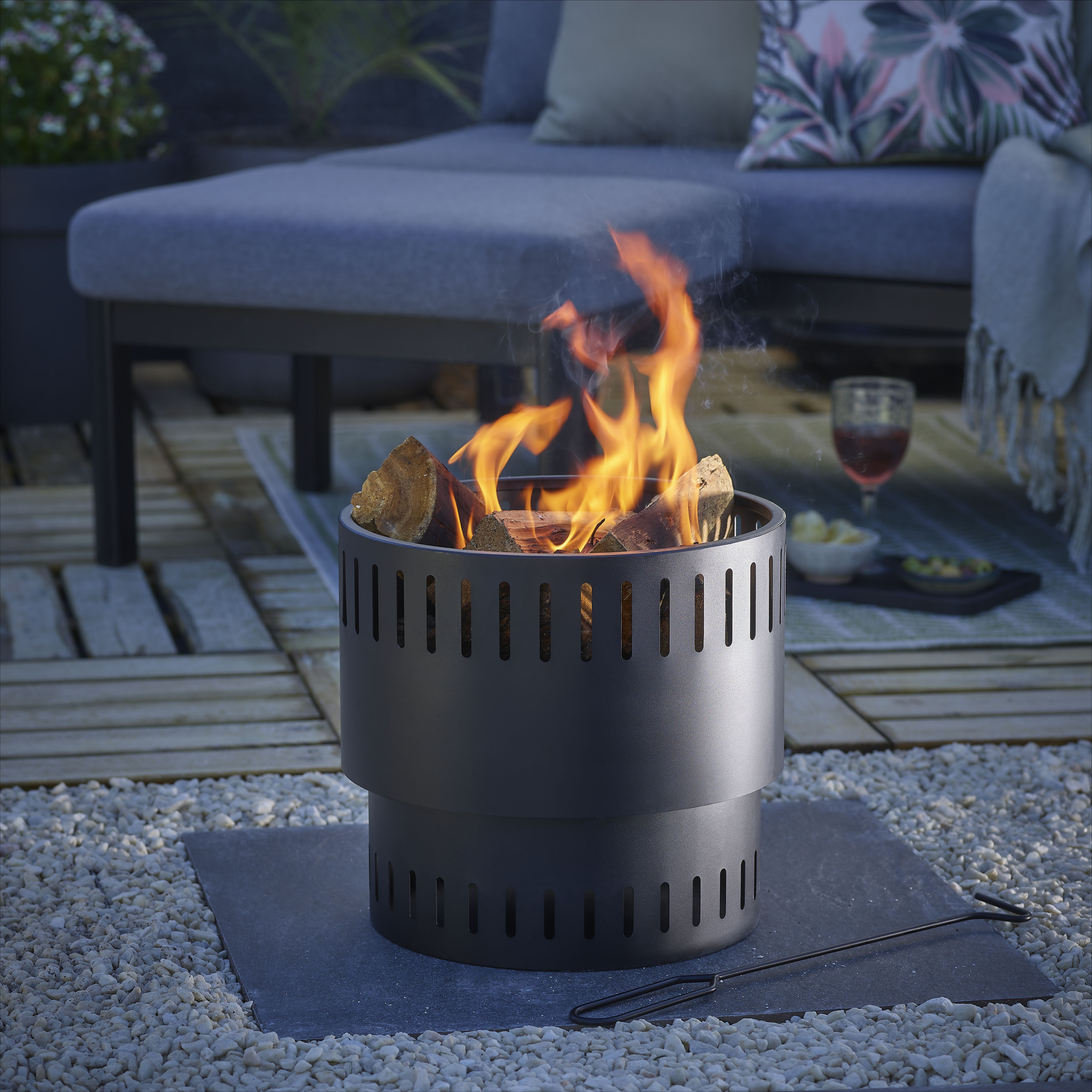 La Hacienda Acton Mini Steel Matt Black Round Fire basket