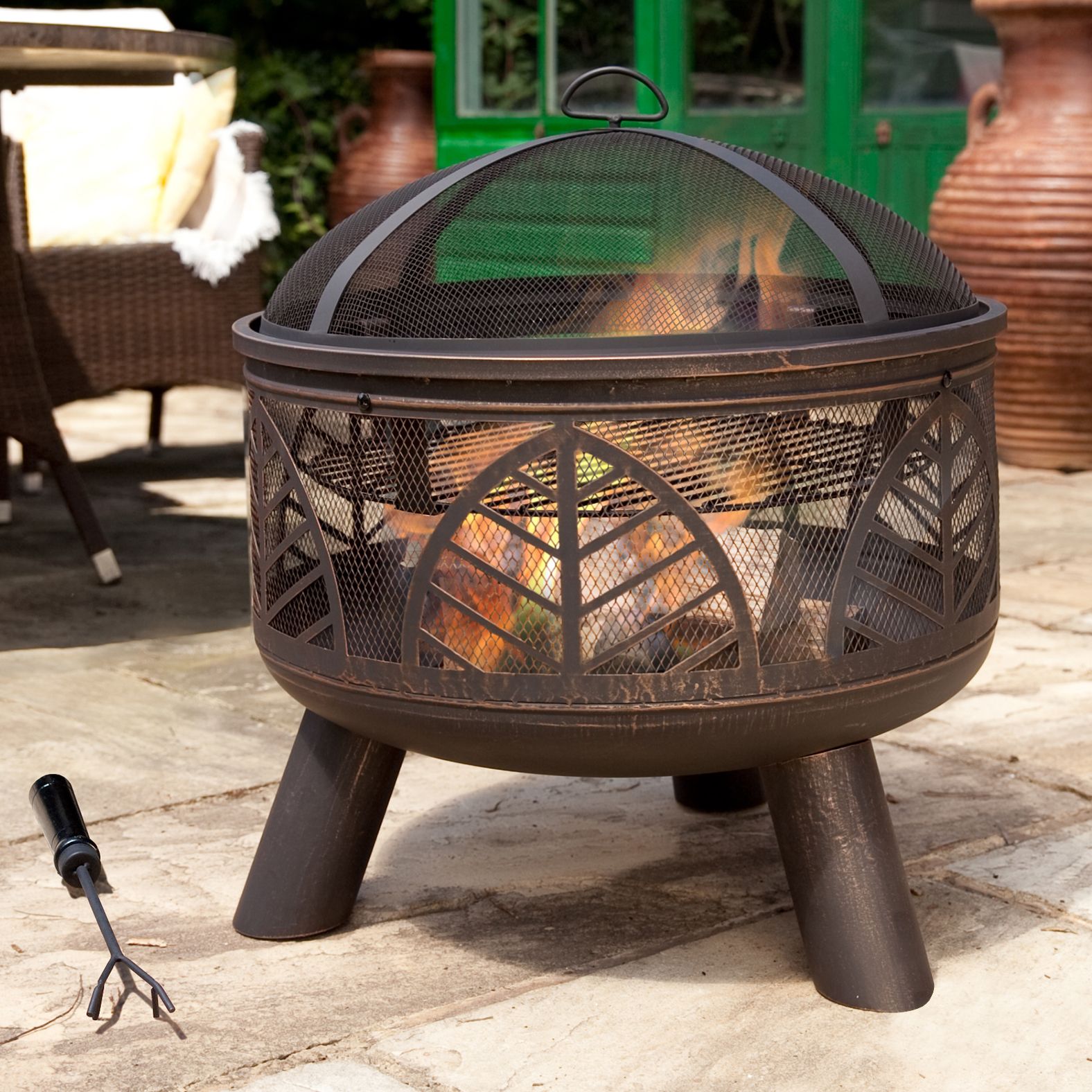 Bq fire outlet pit