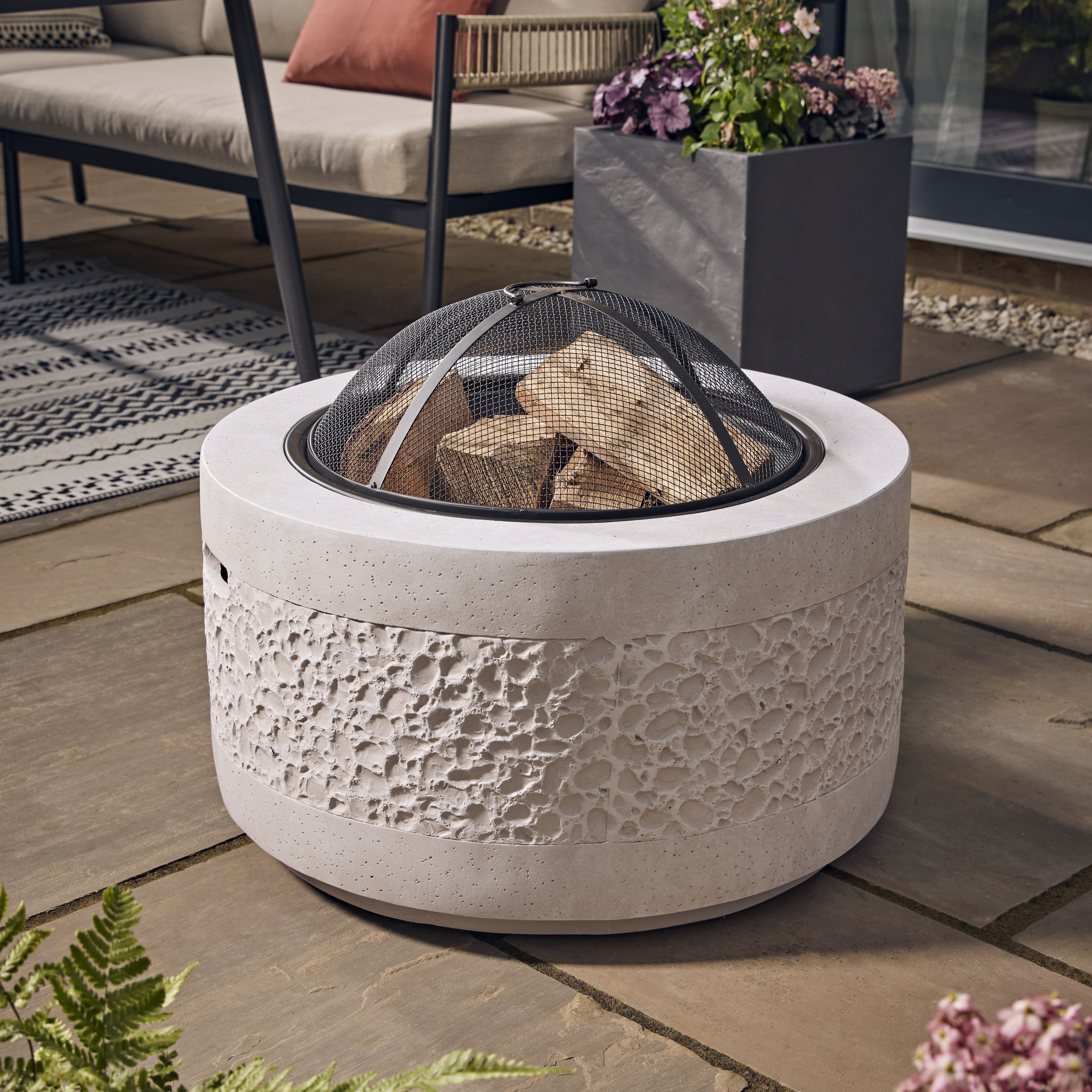 La Hacienda Piedra Steel Matt Grey Round Firepit