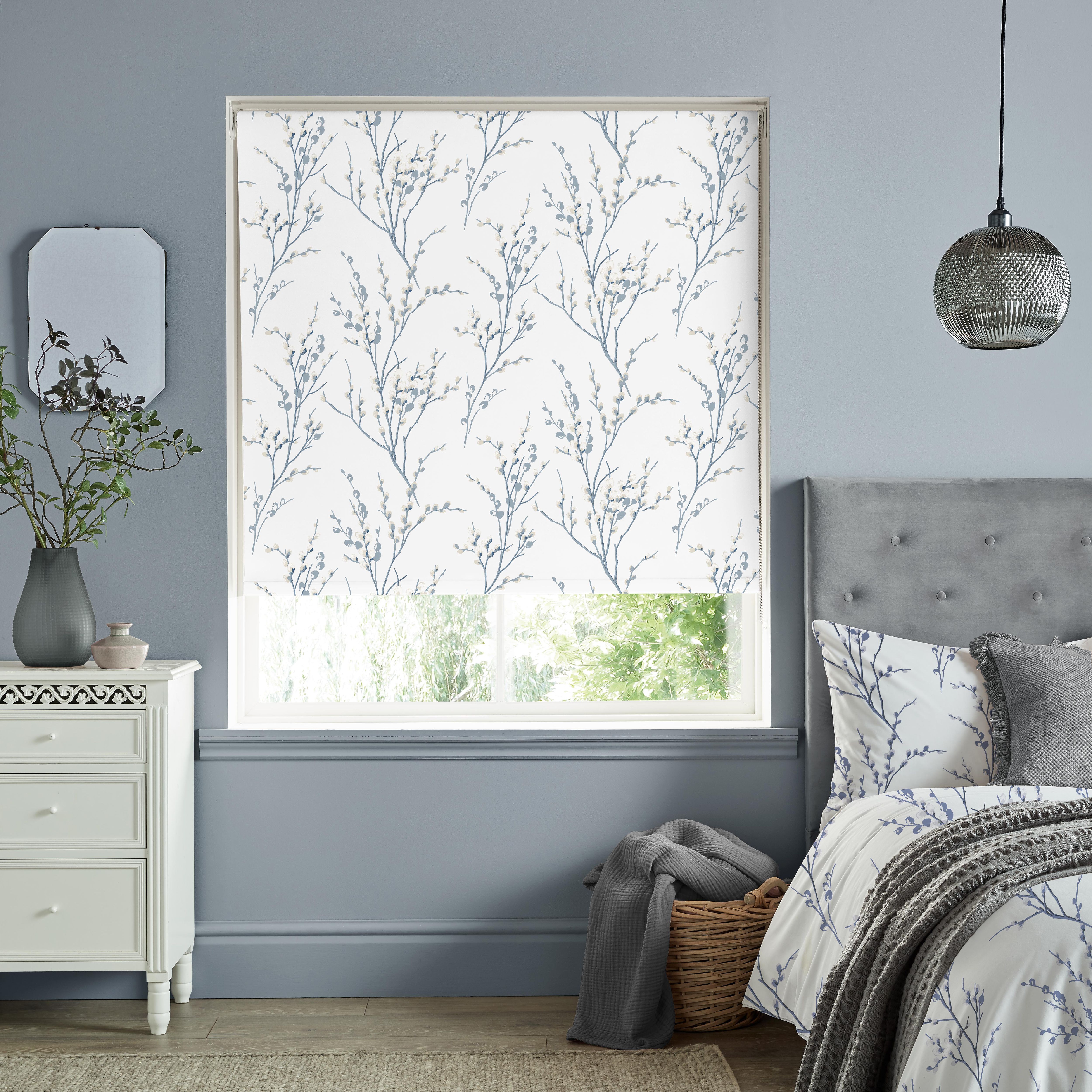 Laura Ashley Pussy Willow Corded Seaspray Floral Sunshade Roller Blind (W)90cm (L)162cm