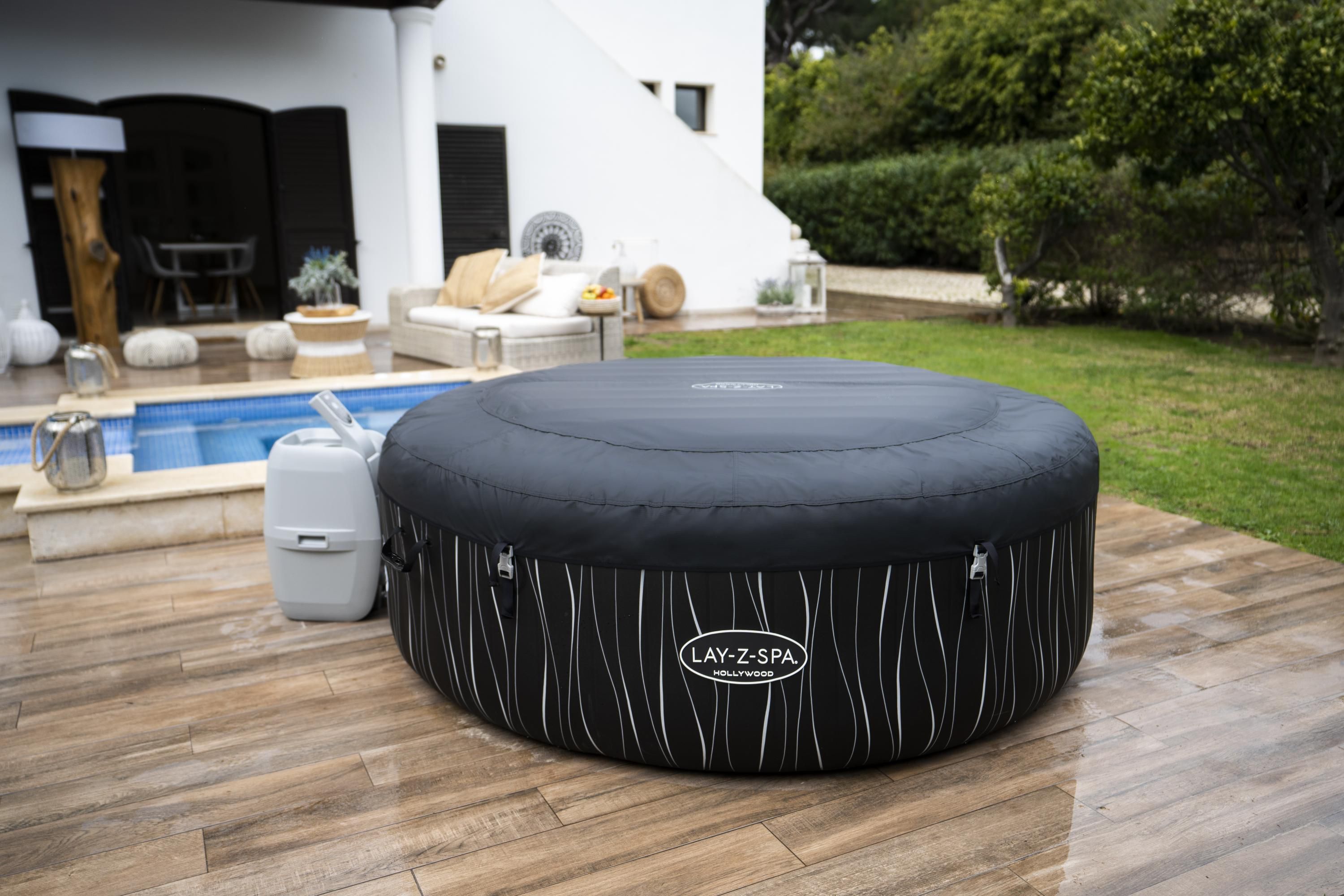 Lay-Z-Spa Hollywood 6 person Inflatable hot tub
