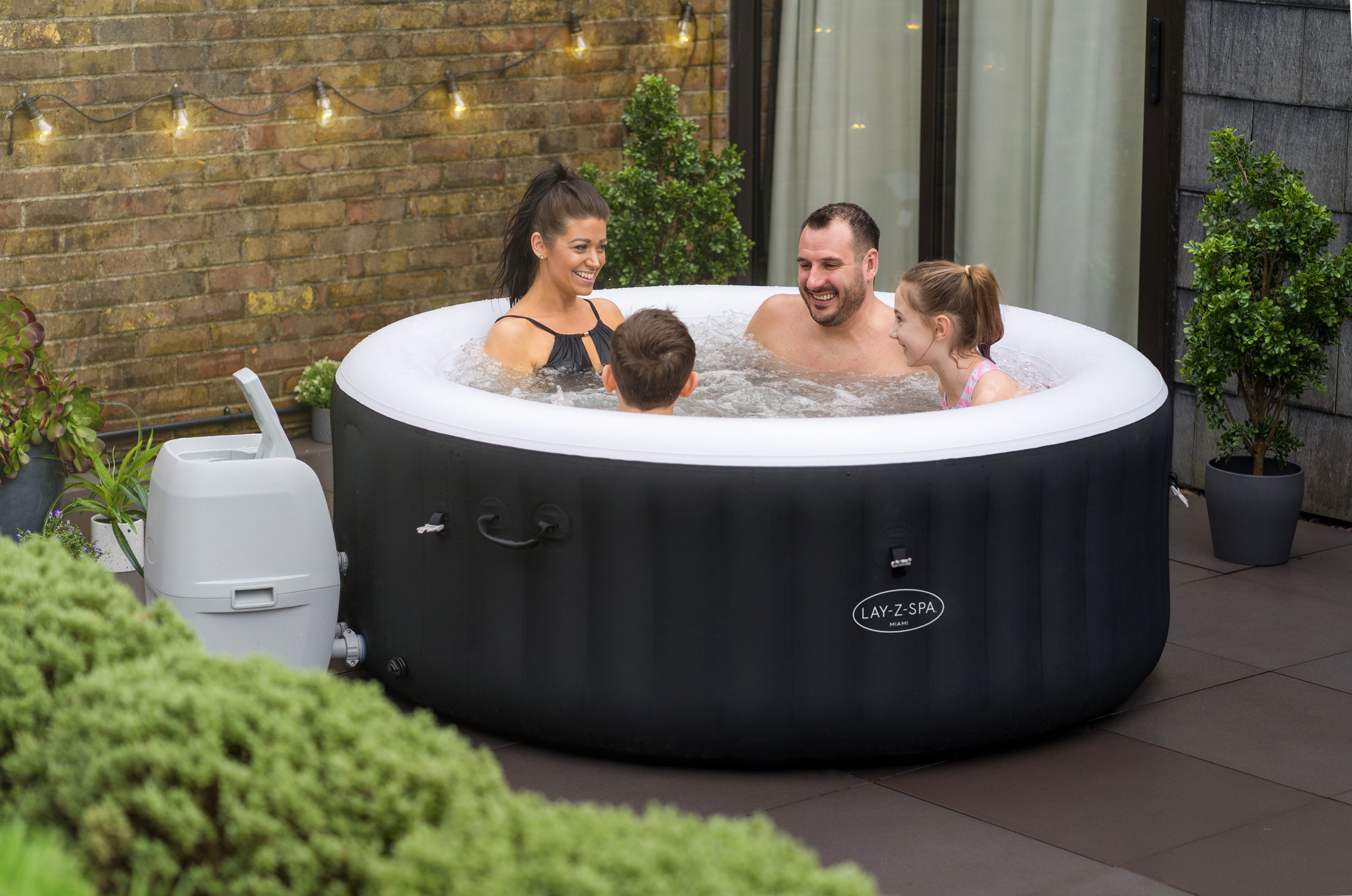 Lay-Z-Spa Miami 4 person Inflatable hot tub | DIY at Bu0026Q