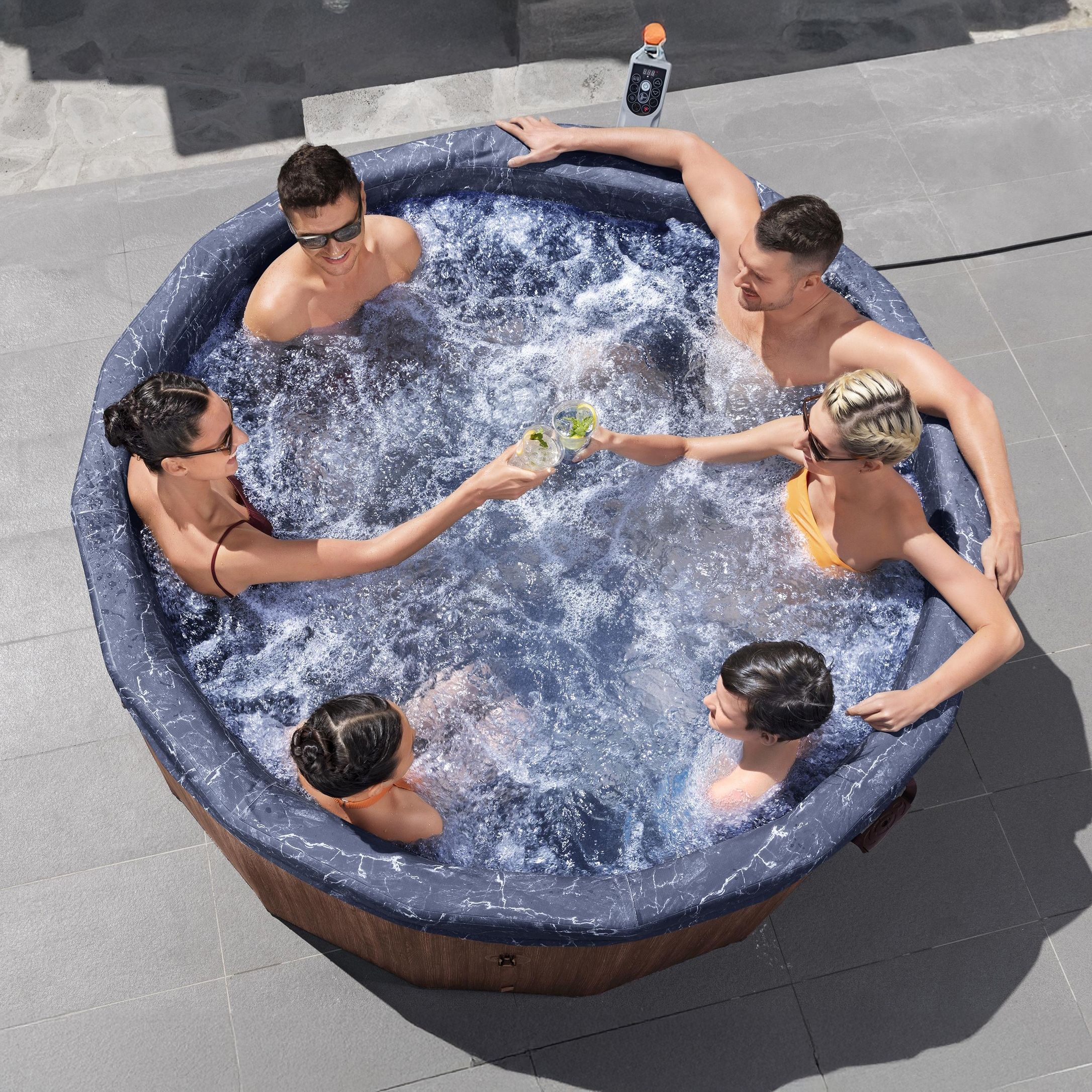 Lay-Z-Spa Toronto Thermacore Ultrafit Airjet 7 person Hot tub